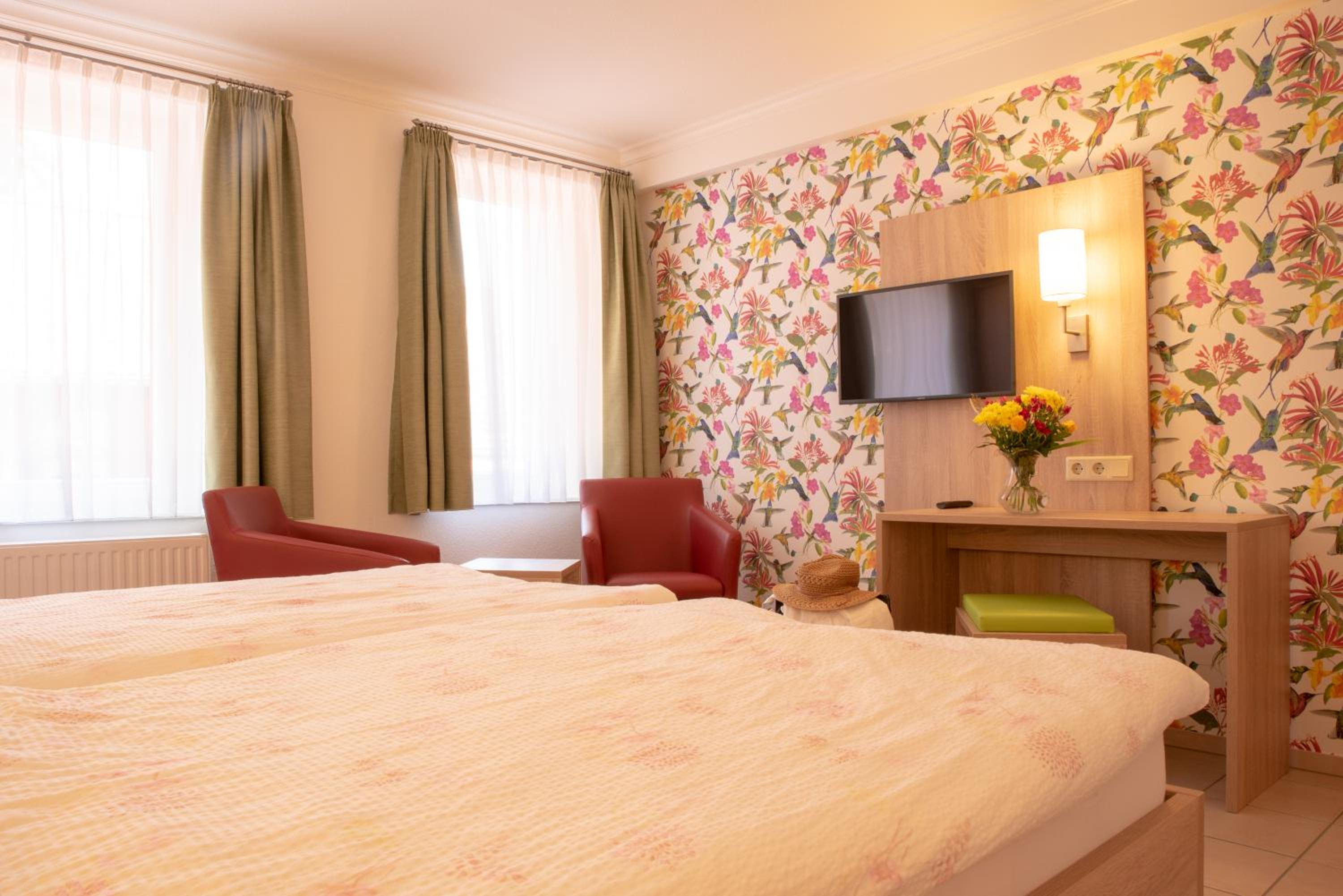 Budget Double Room photo 2
