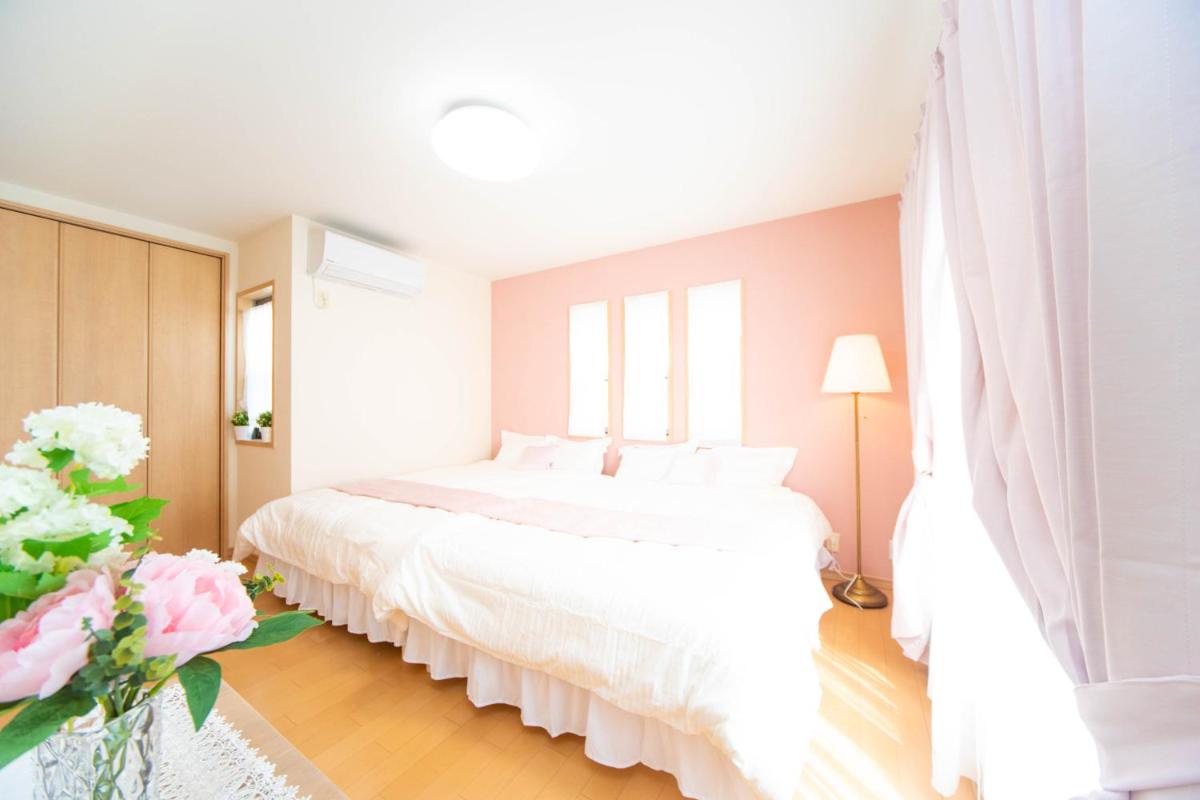 Four-Bedroom House photo 2