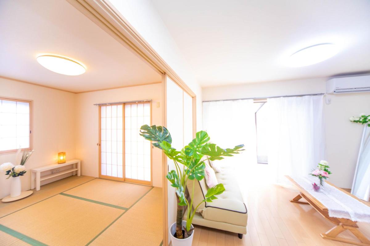 Four-Bedroom House photo 3