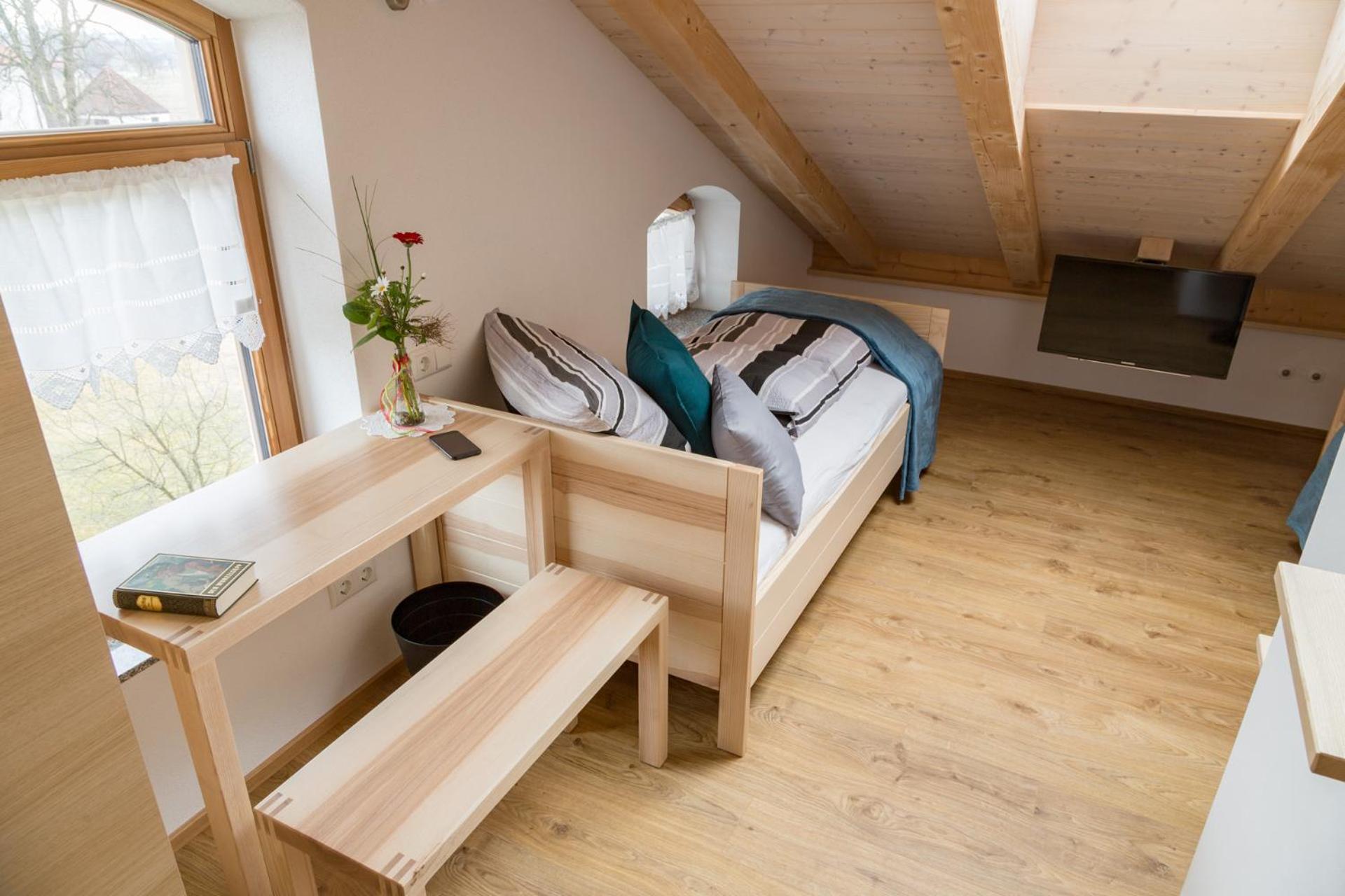 Double or Twin Room with Shower - Photo 1