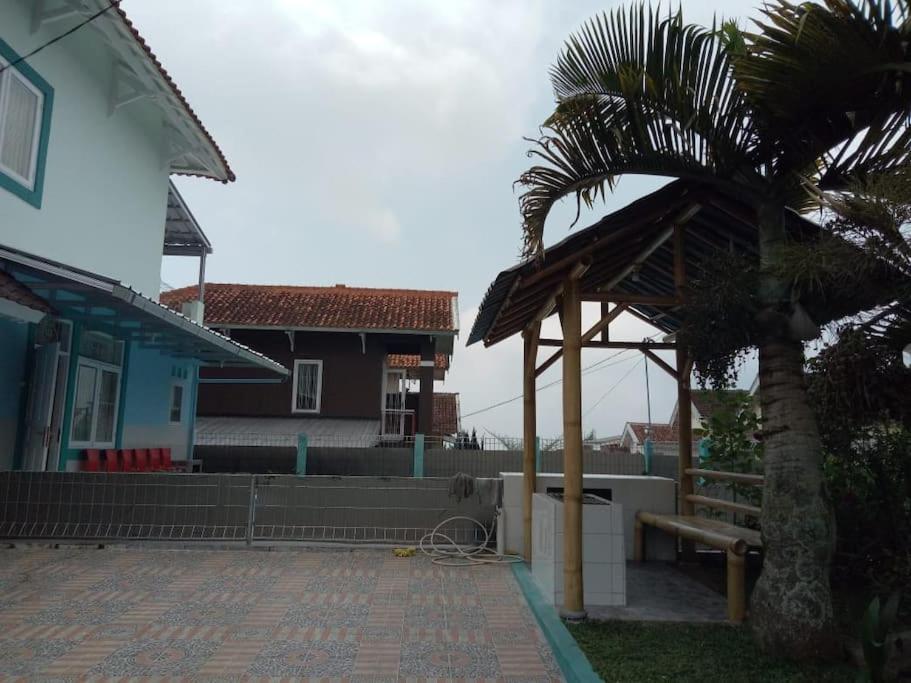 Three-Bedroom Villa photo 2