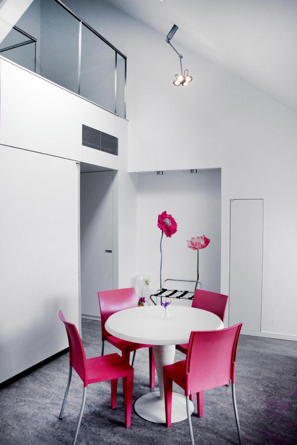 Junior Suite with Courtyard View and Kitchenette photo 2