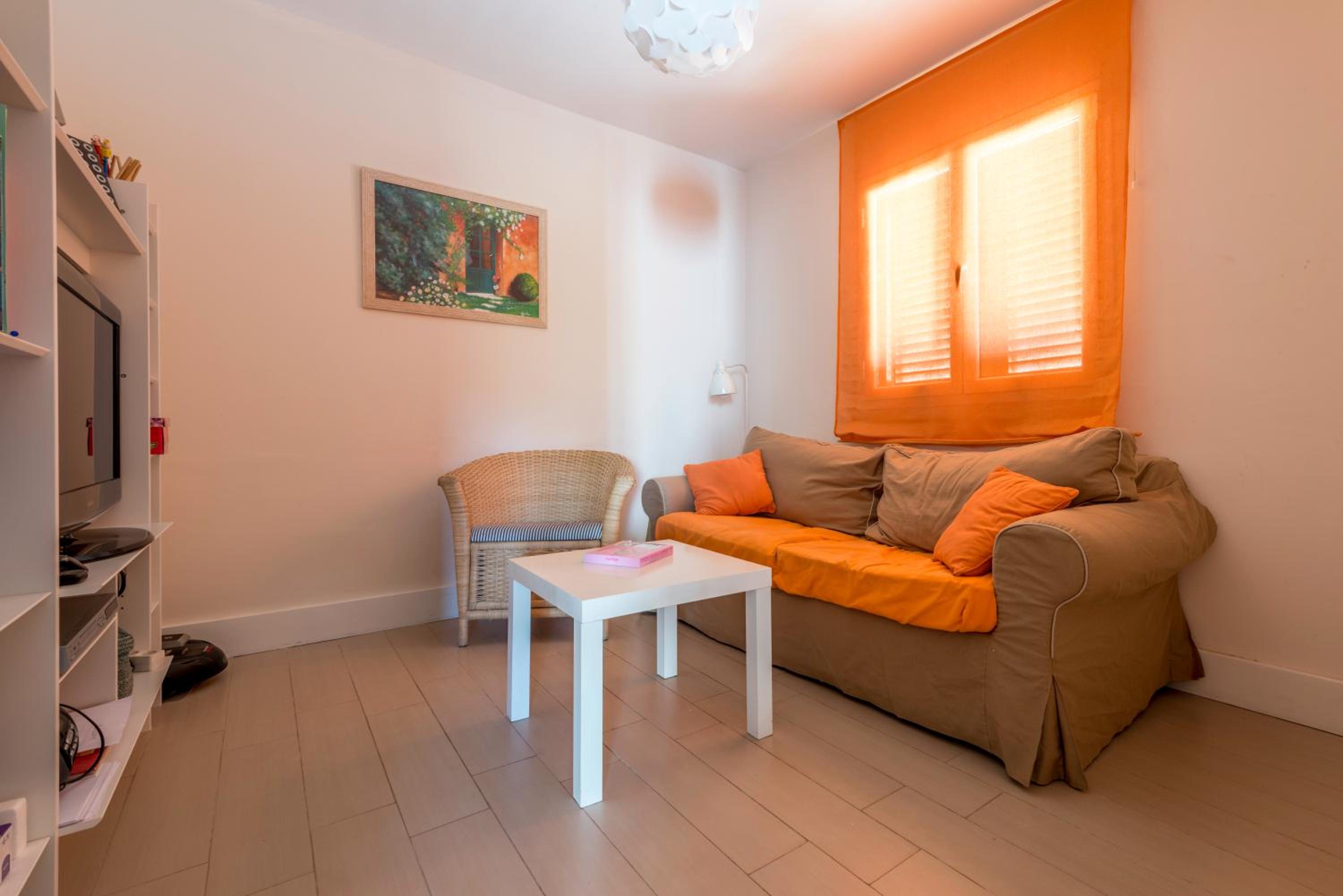 Apartment photo 2