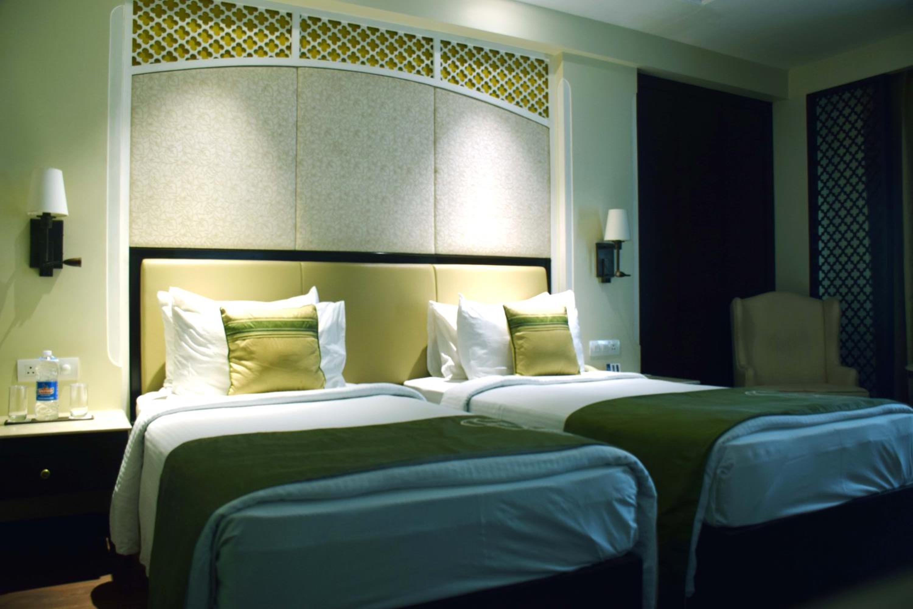 Superior Twin Room (Early Checkin & Late Checkout available) - Photo 4