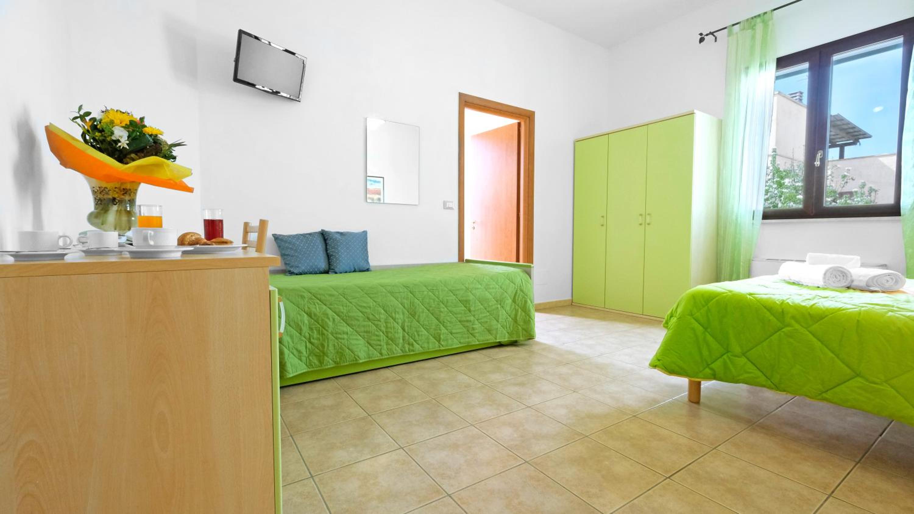 Deluxe Triple Room photo 3