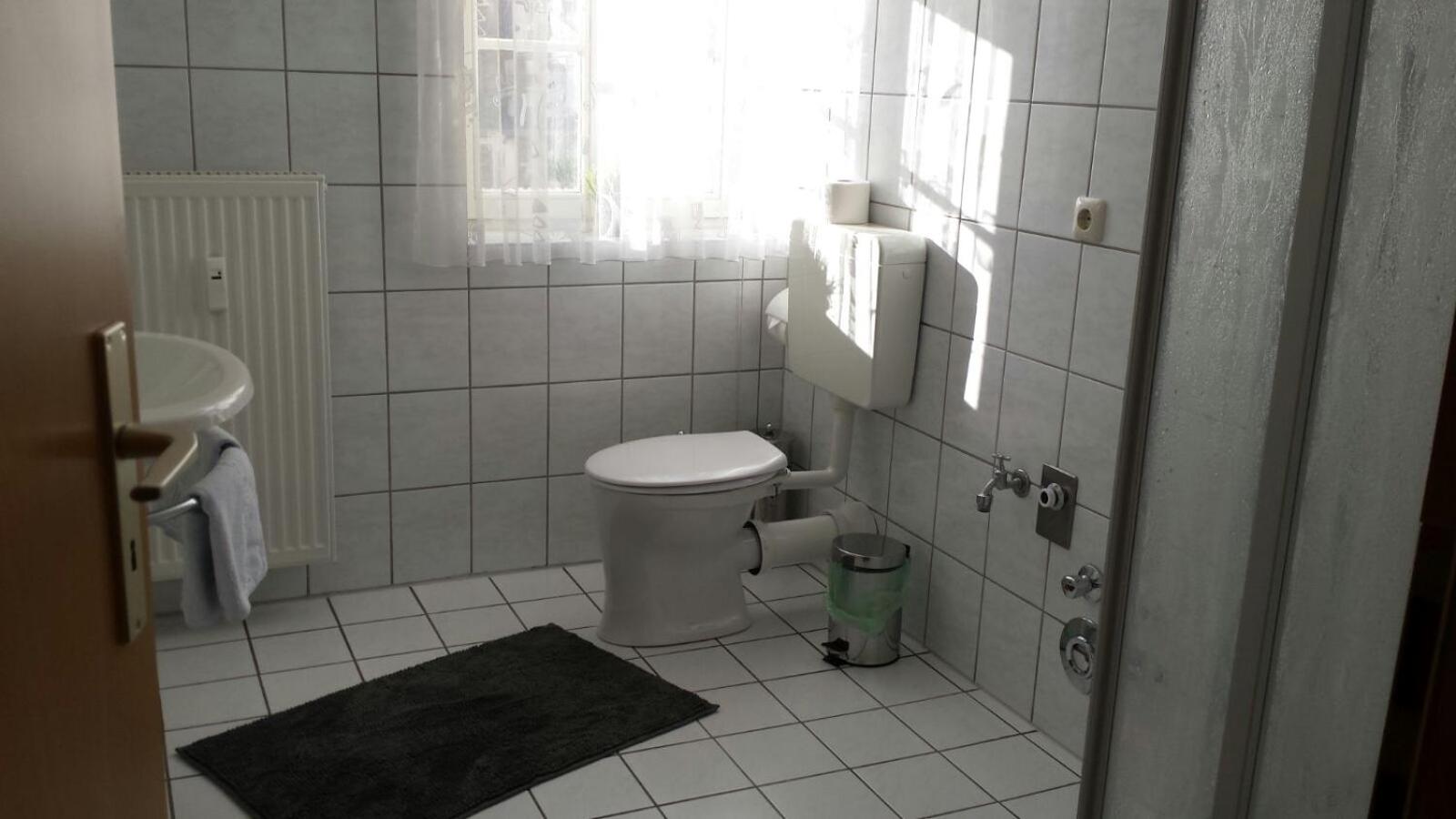 One-Bedroom Apartment - Photo 8