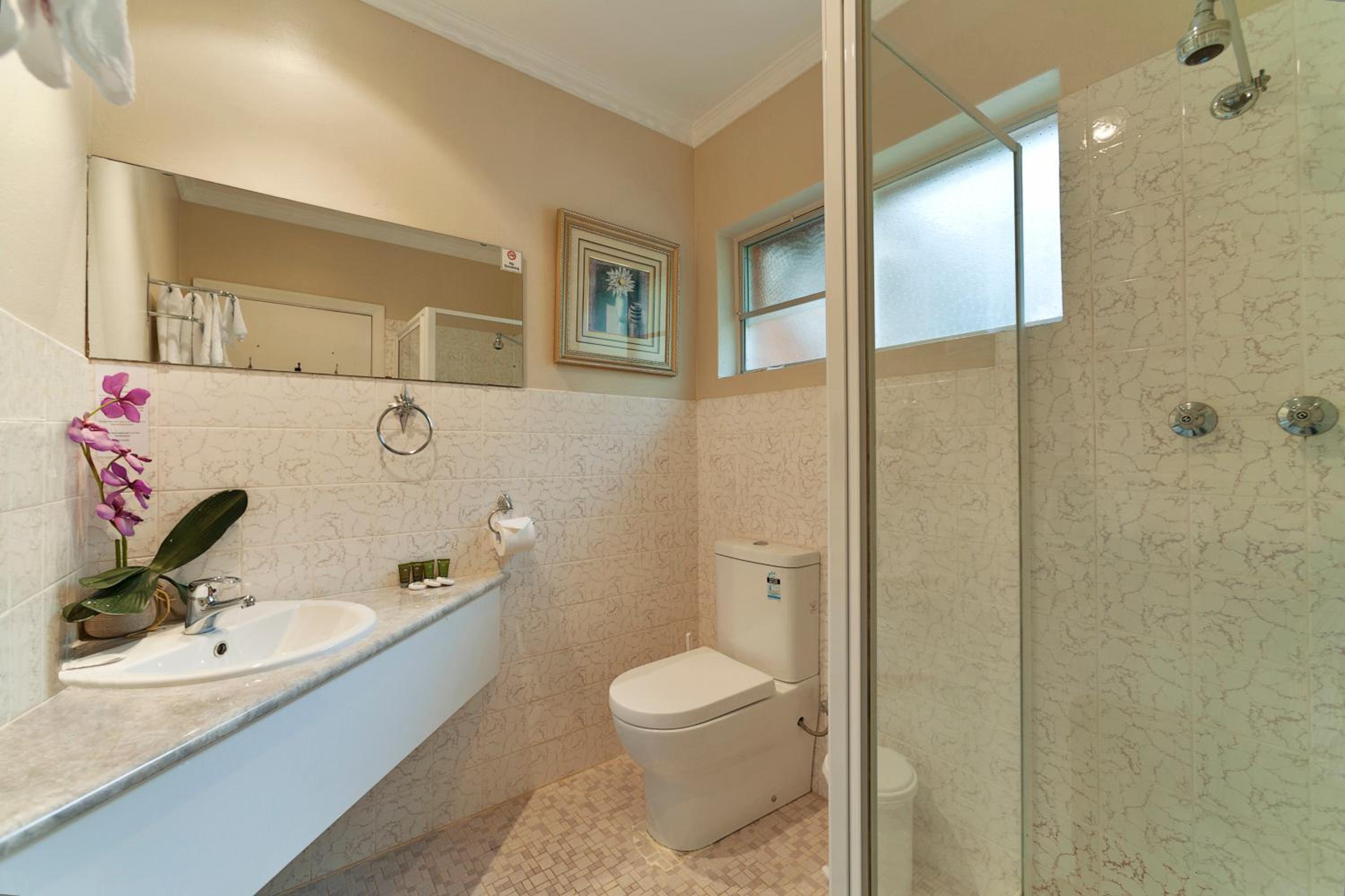 Standard Twin Room photo 2