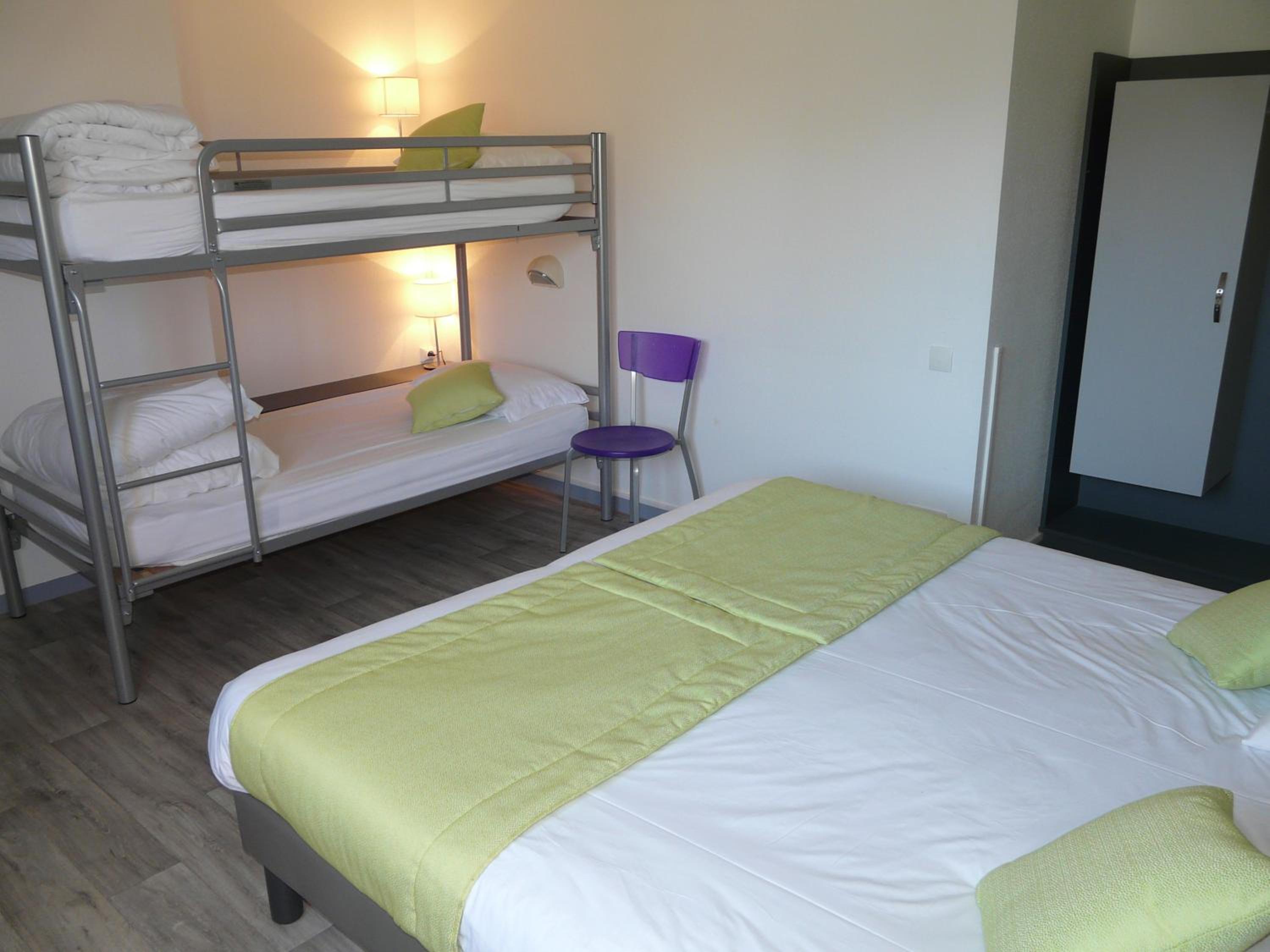 Comfort Family Room - Photo 3