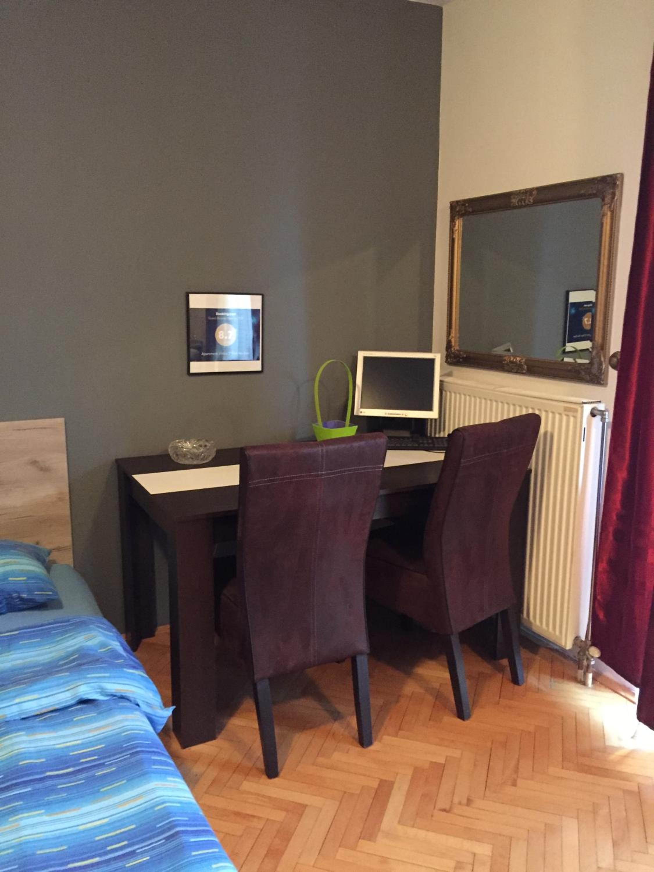 Studio Apartment photo 1