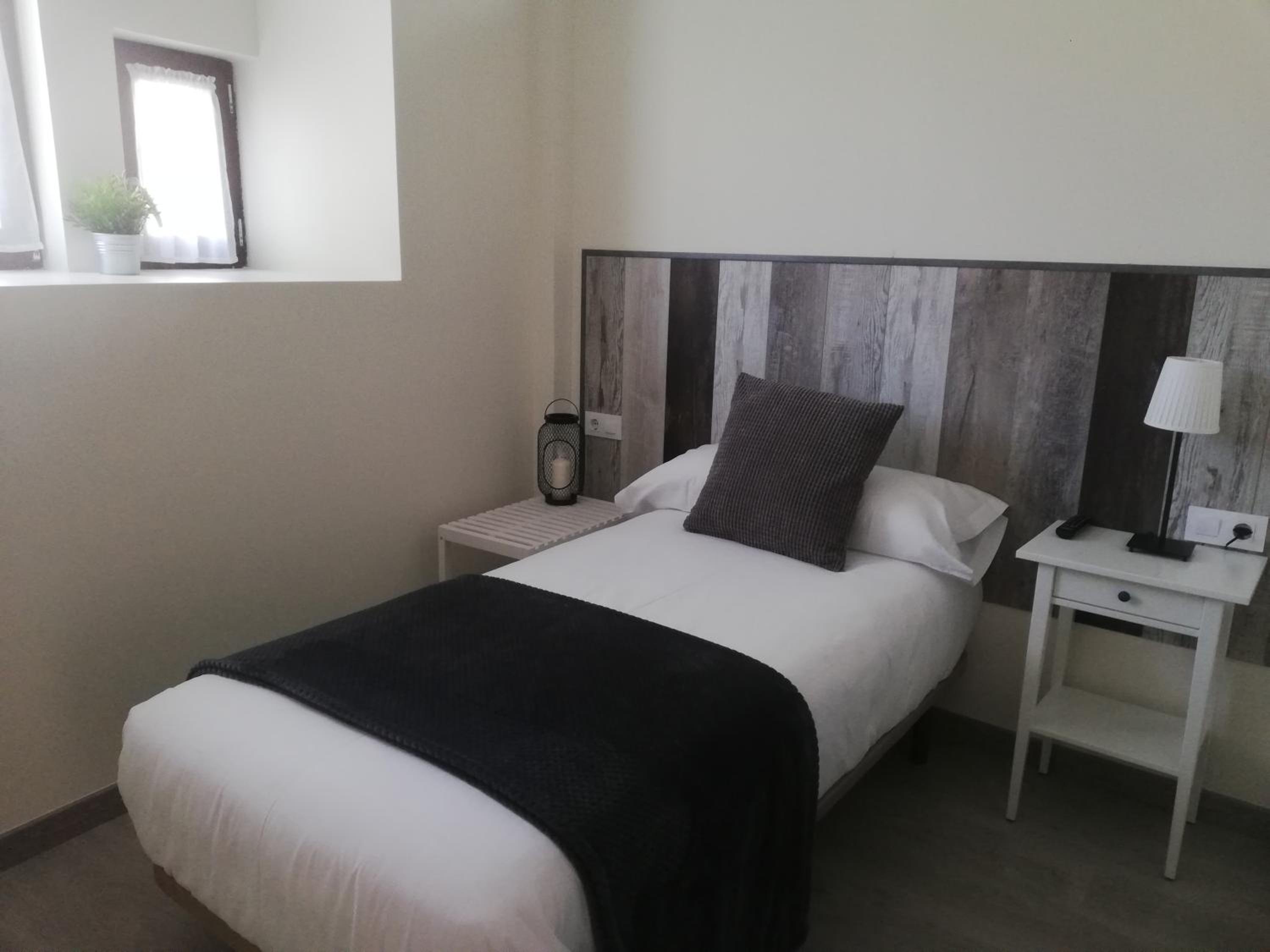 Single Room - Disability Access photo 2