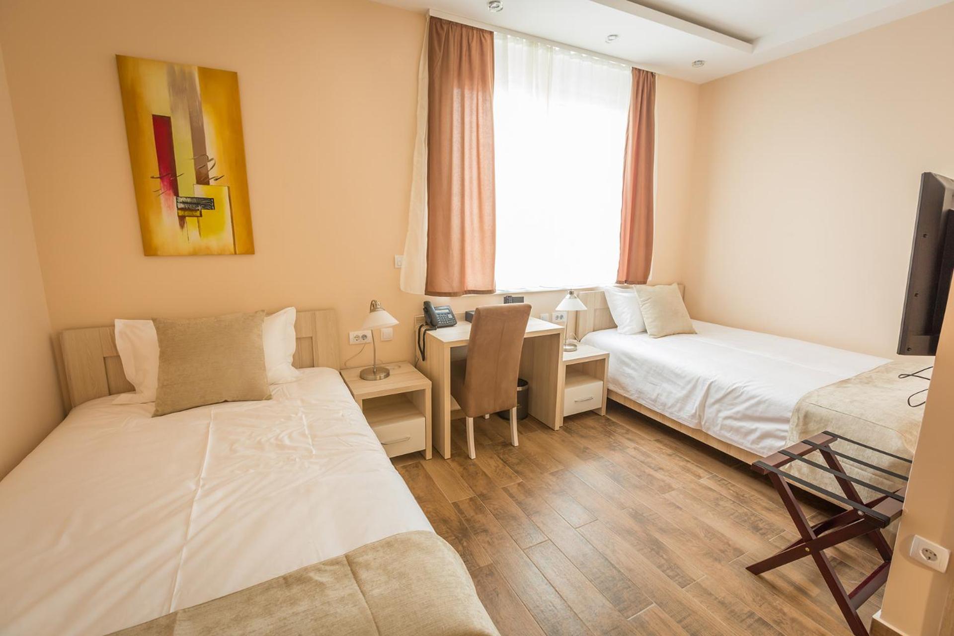 Superior Twin Room - Photo 9