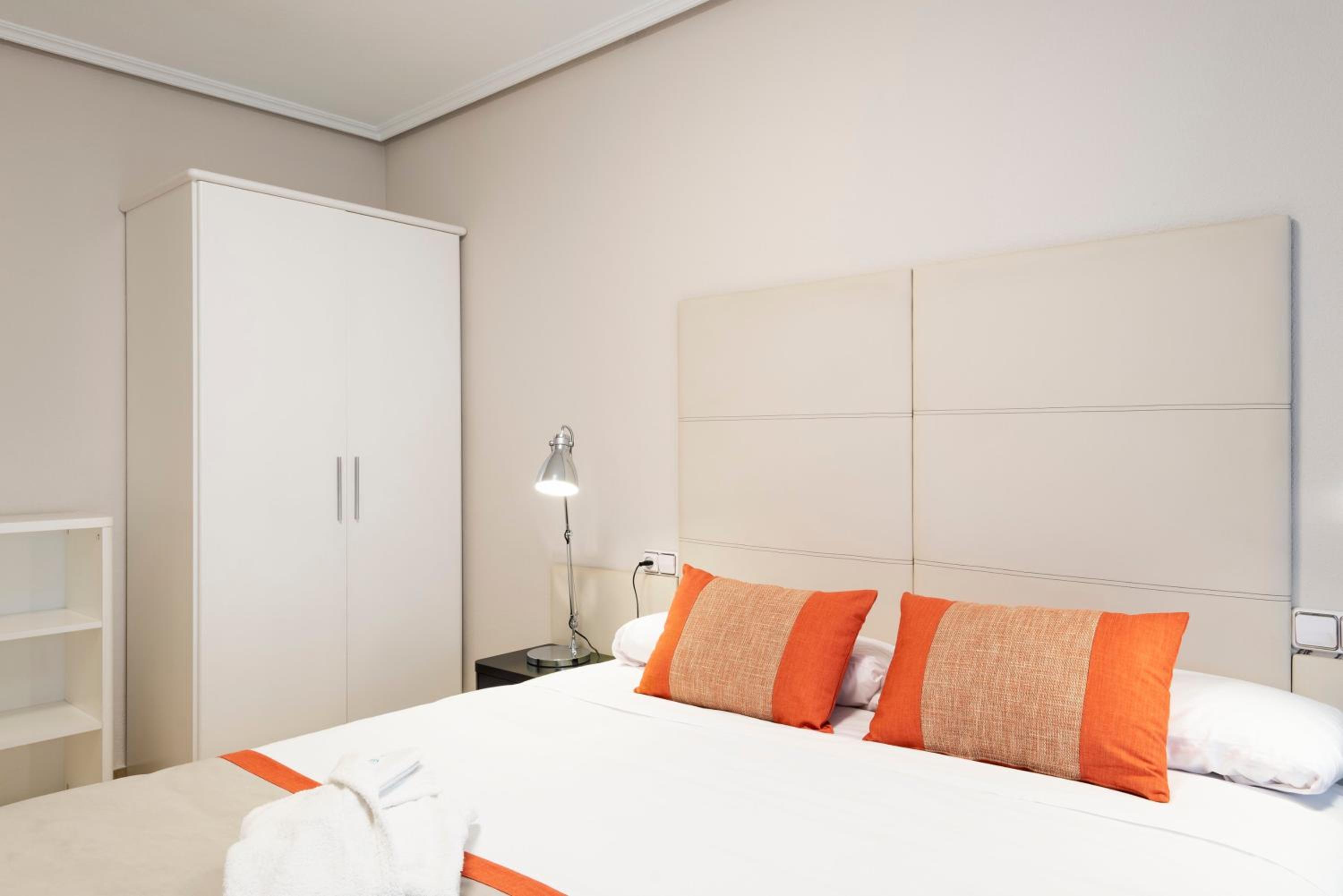 1 Bedroom Apartment (2 Adults) - Photo 2