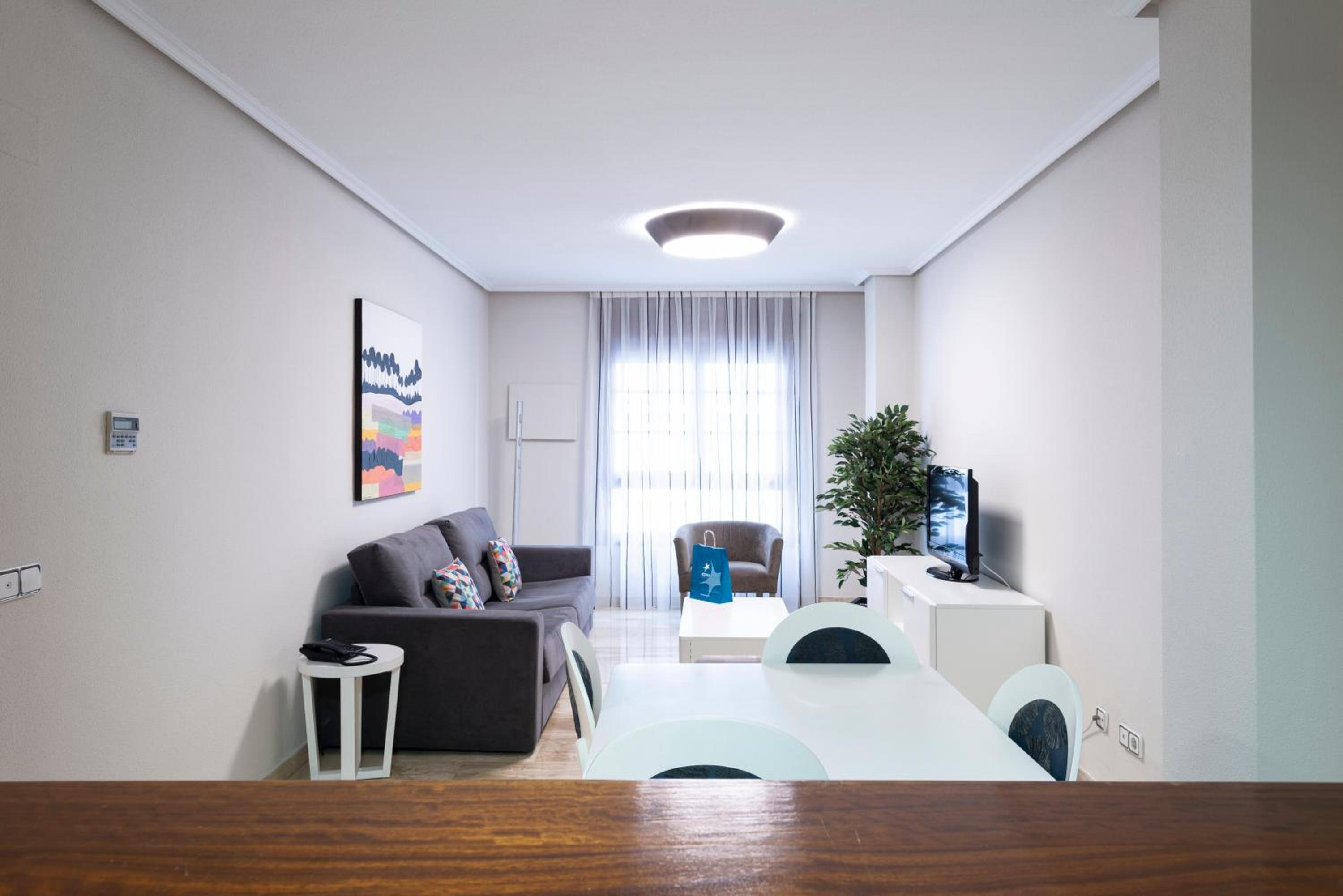 1 Bedroom Apartment (2 Adults) - Photo 10