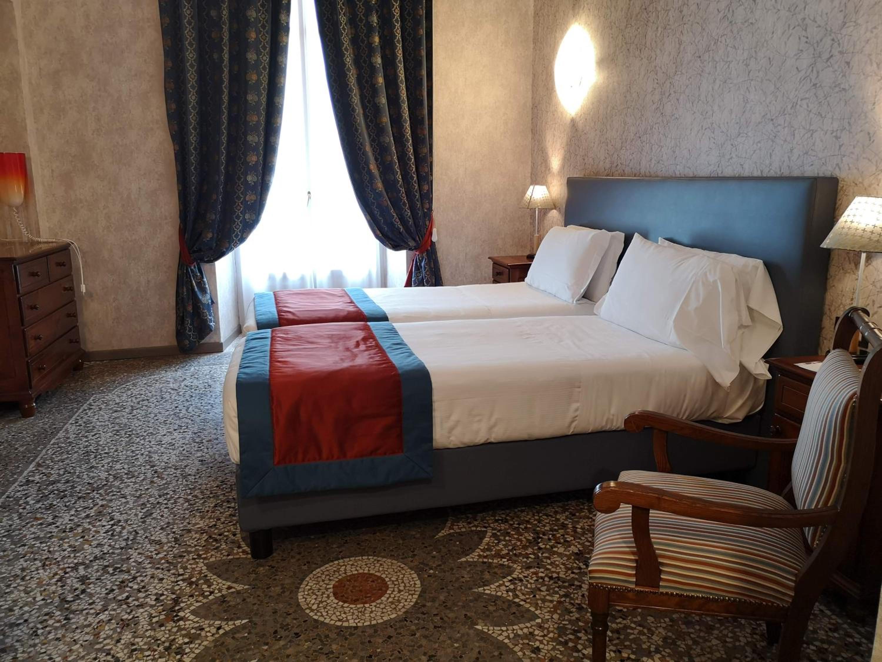 Superior Queen Room - Photo 14