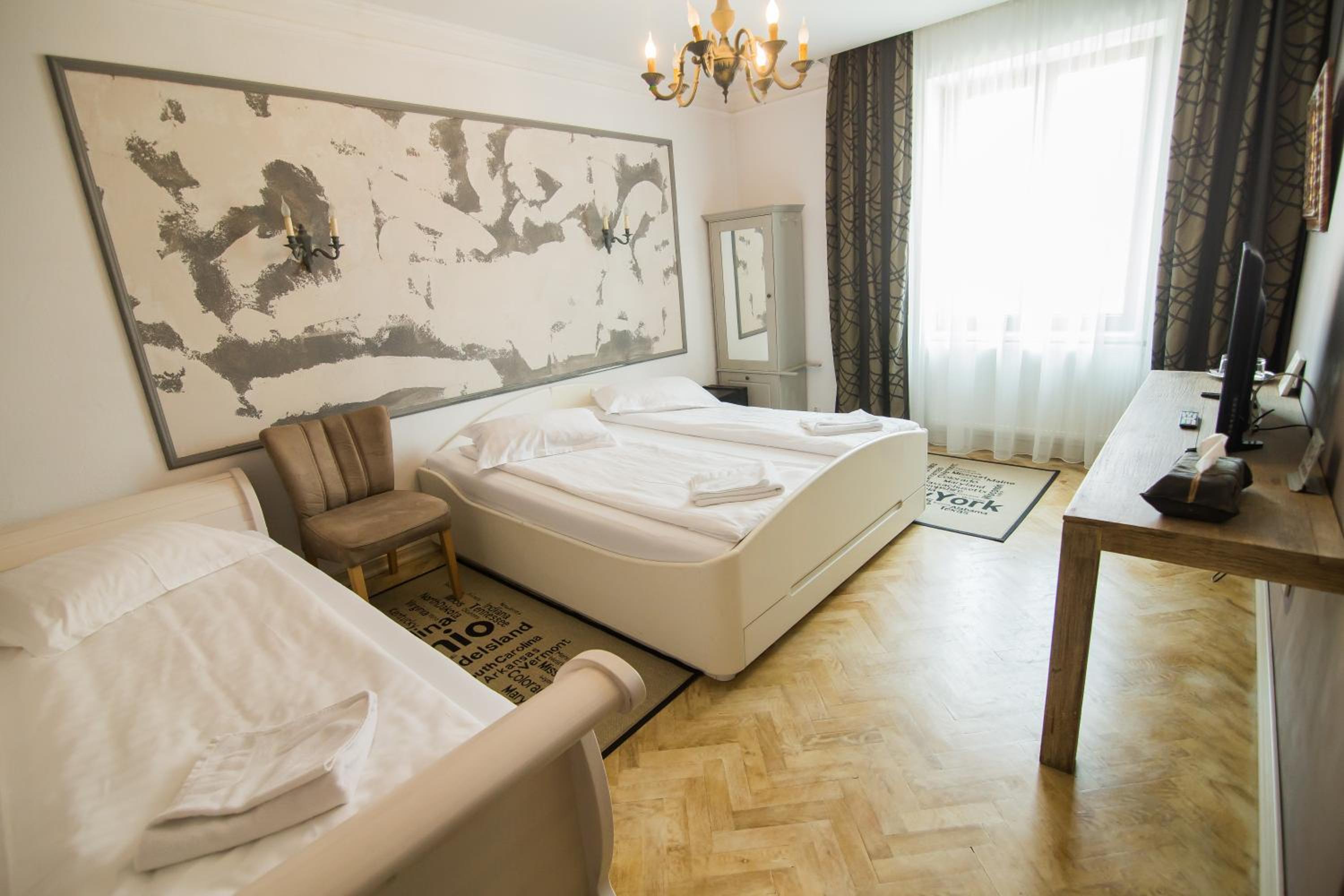 Triple Room - Photo 2