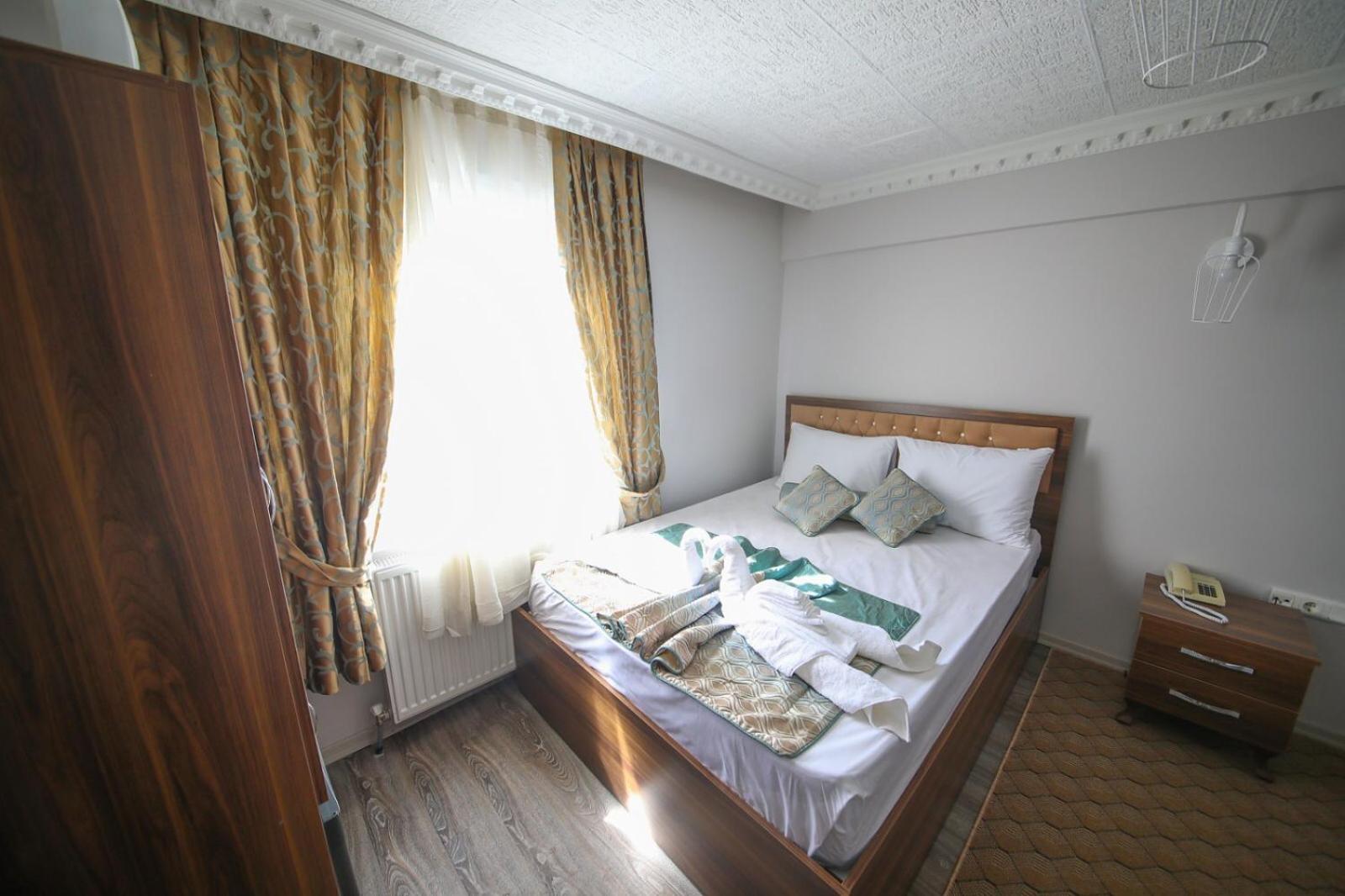 Budget Double Room photo 3