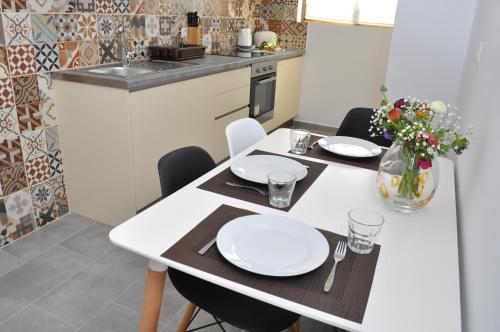 Two-Bedroom Apartment (5 Adults)