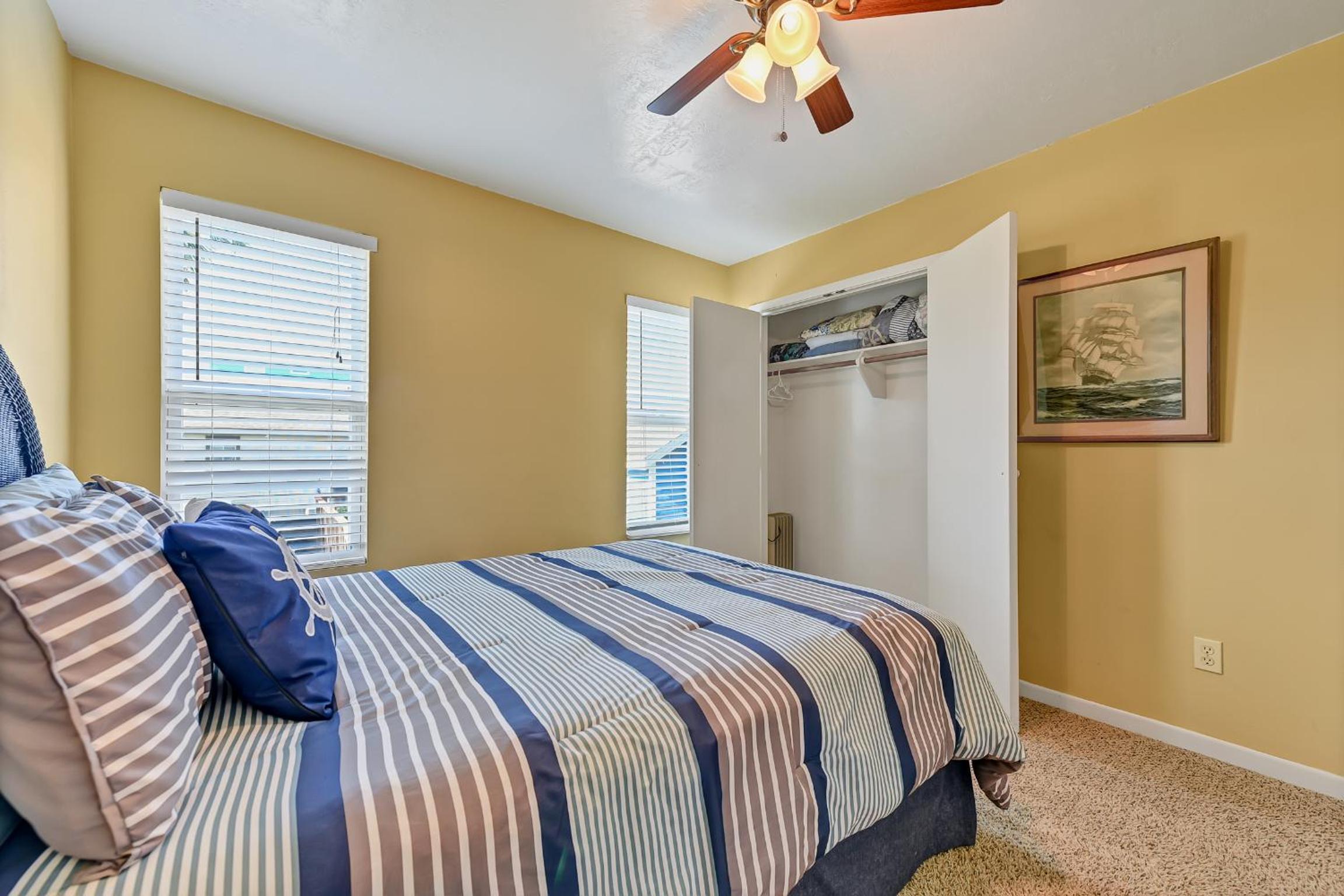 Three-Bedroom House - Photo 43