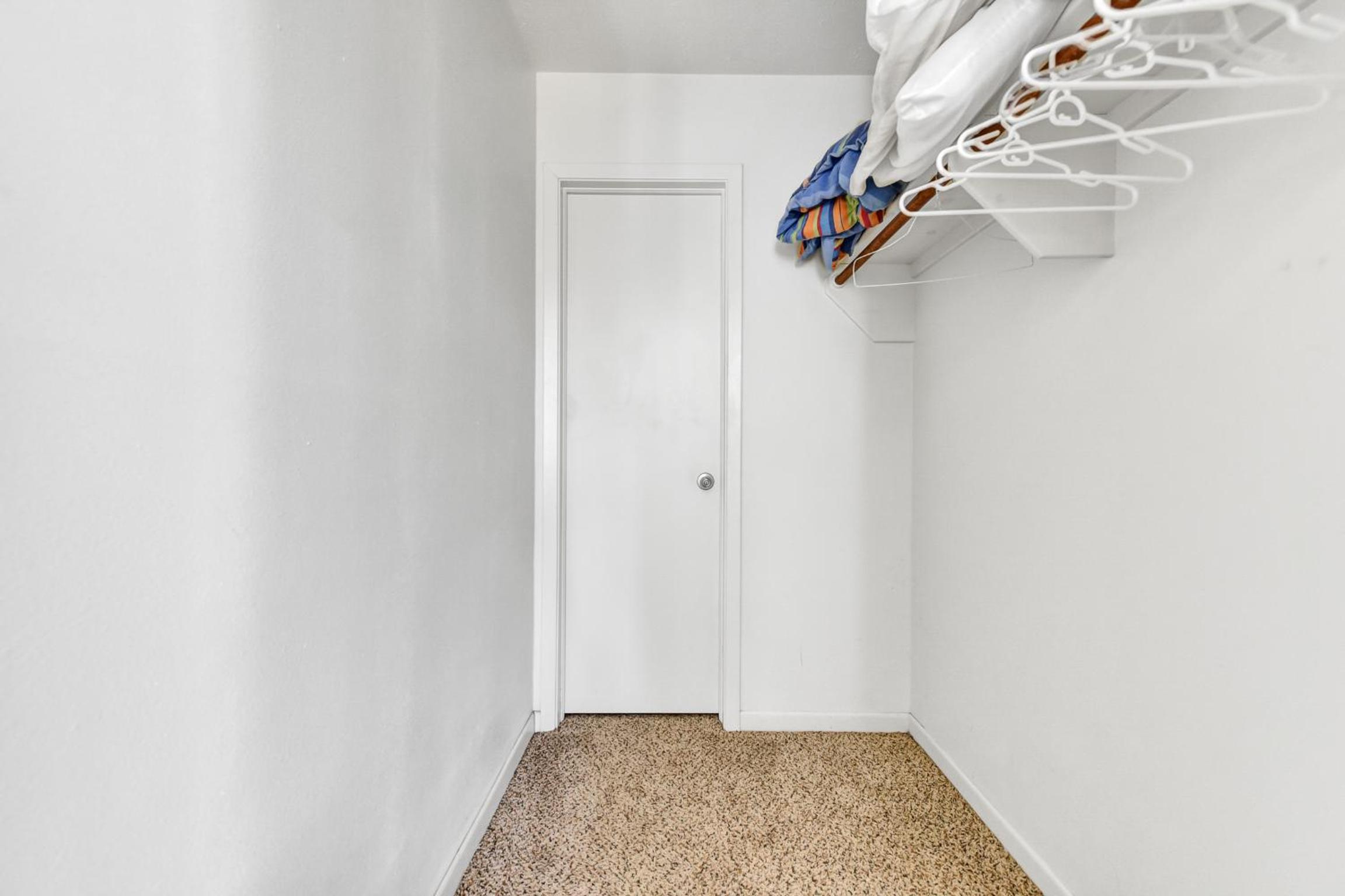 Three-Bedroom House - Photo 45