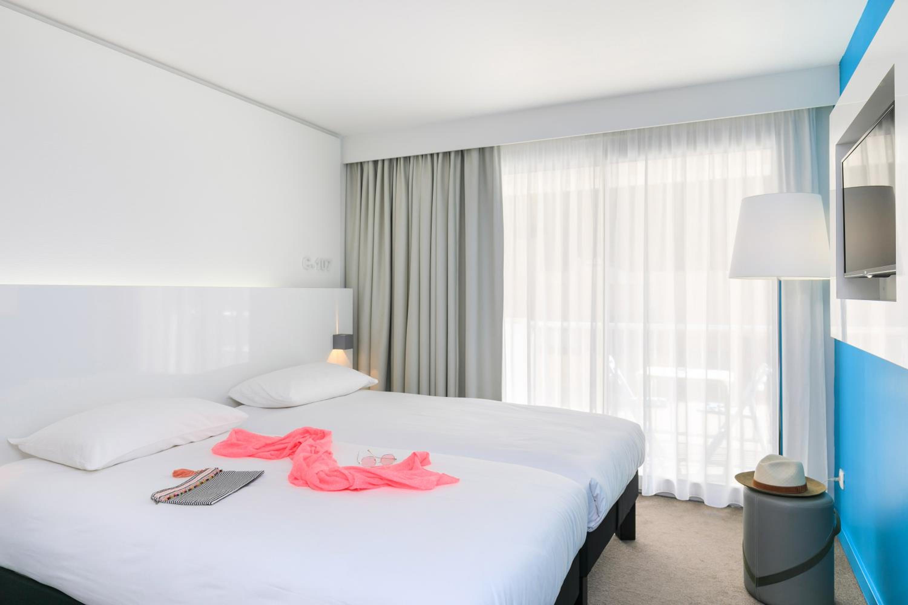 Twin Room - Photo 1