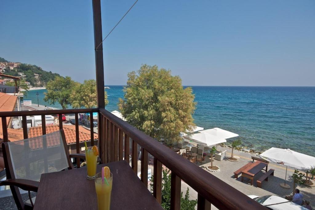 Double or Twin Room with Sea View photo 2