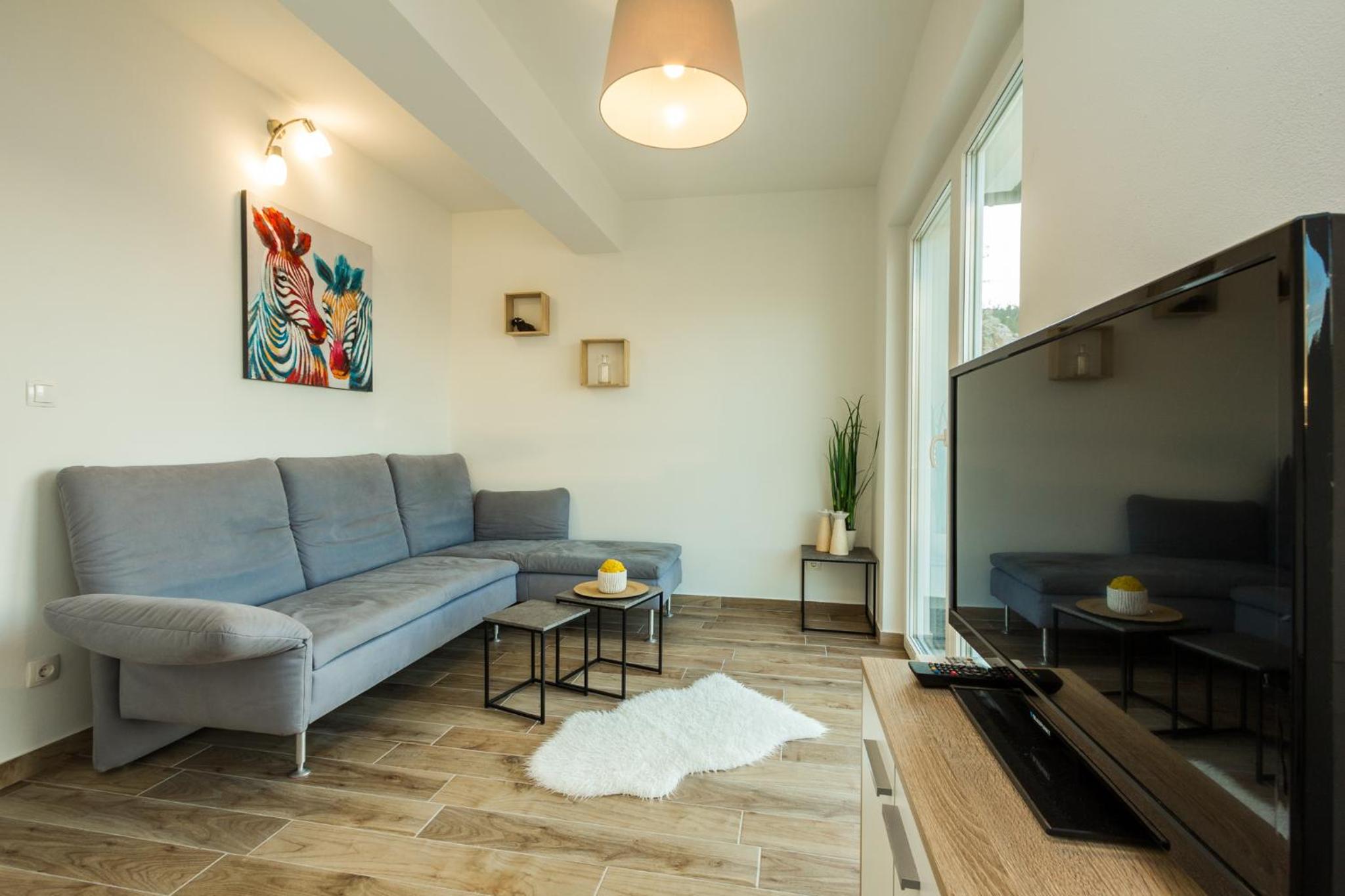 Apartment - Photo 2