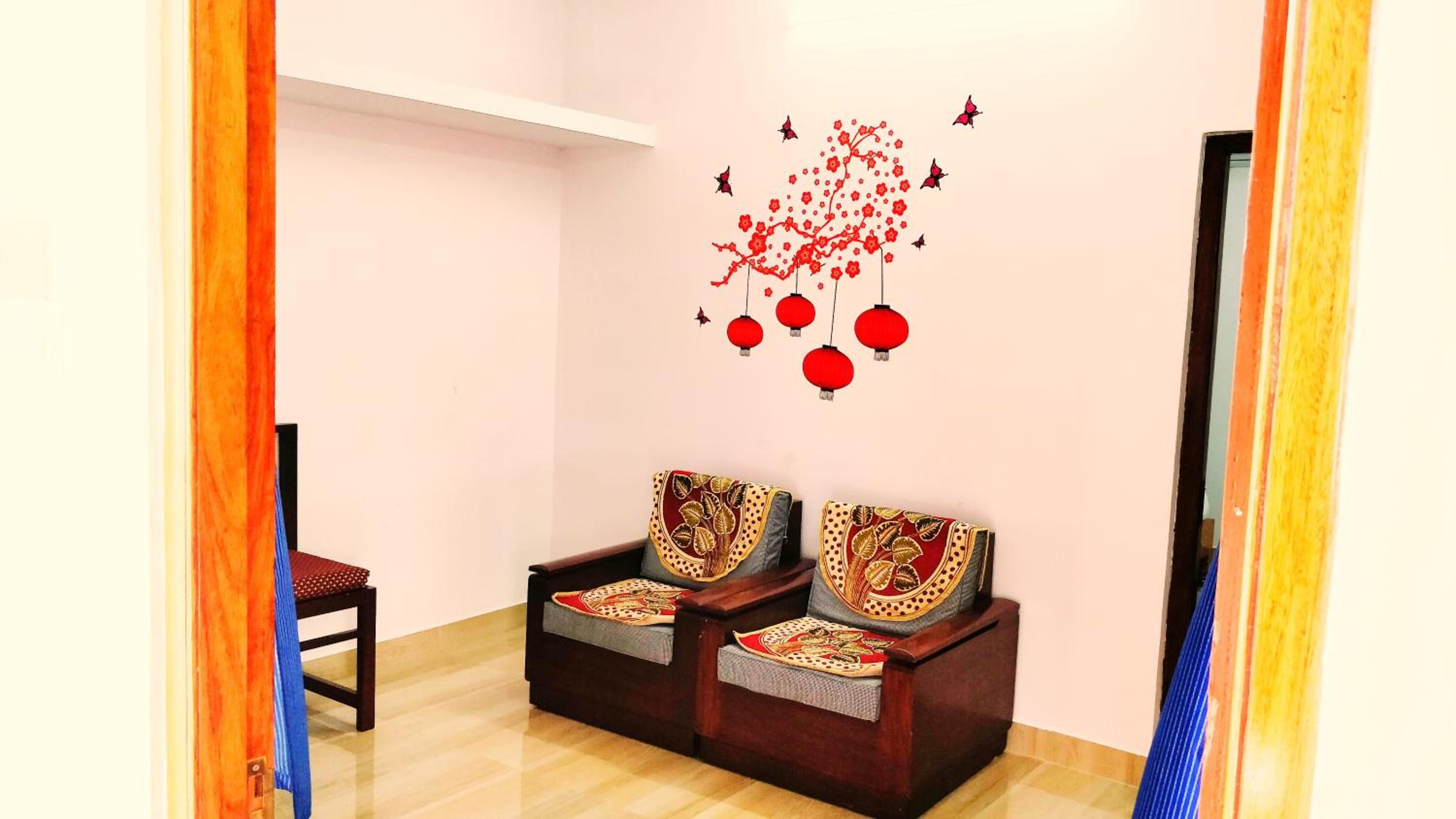 One-Bedroom House - Photo 2