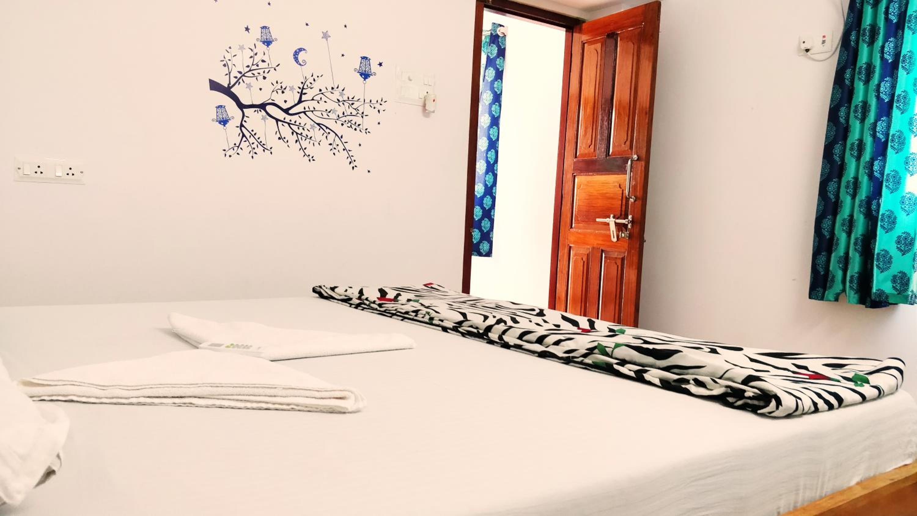 One-Bedroom House - Photo 10