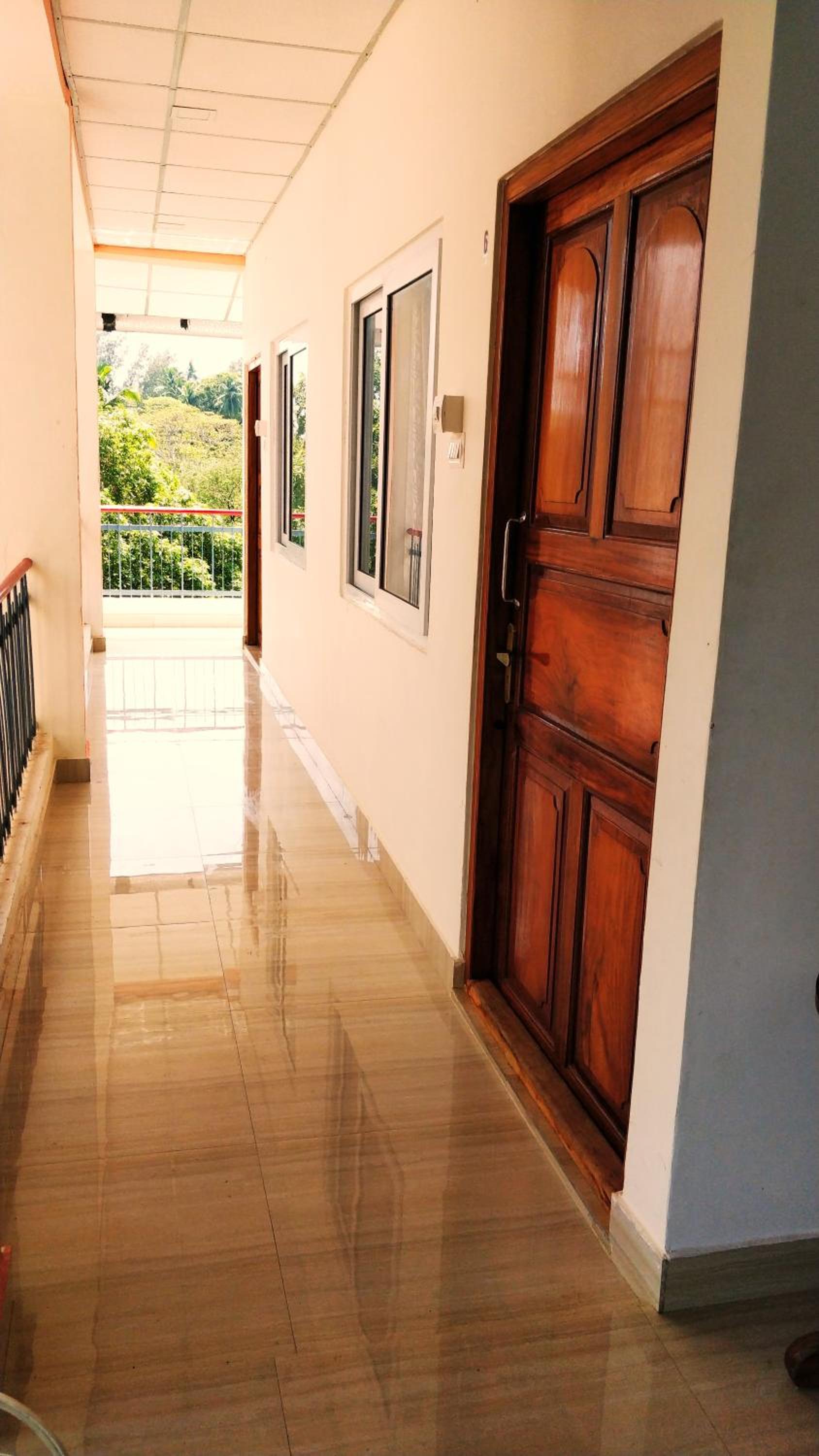 One-Bedroom House - Photo 6