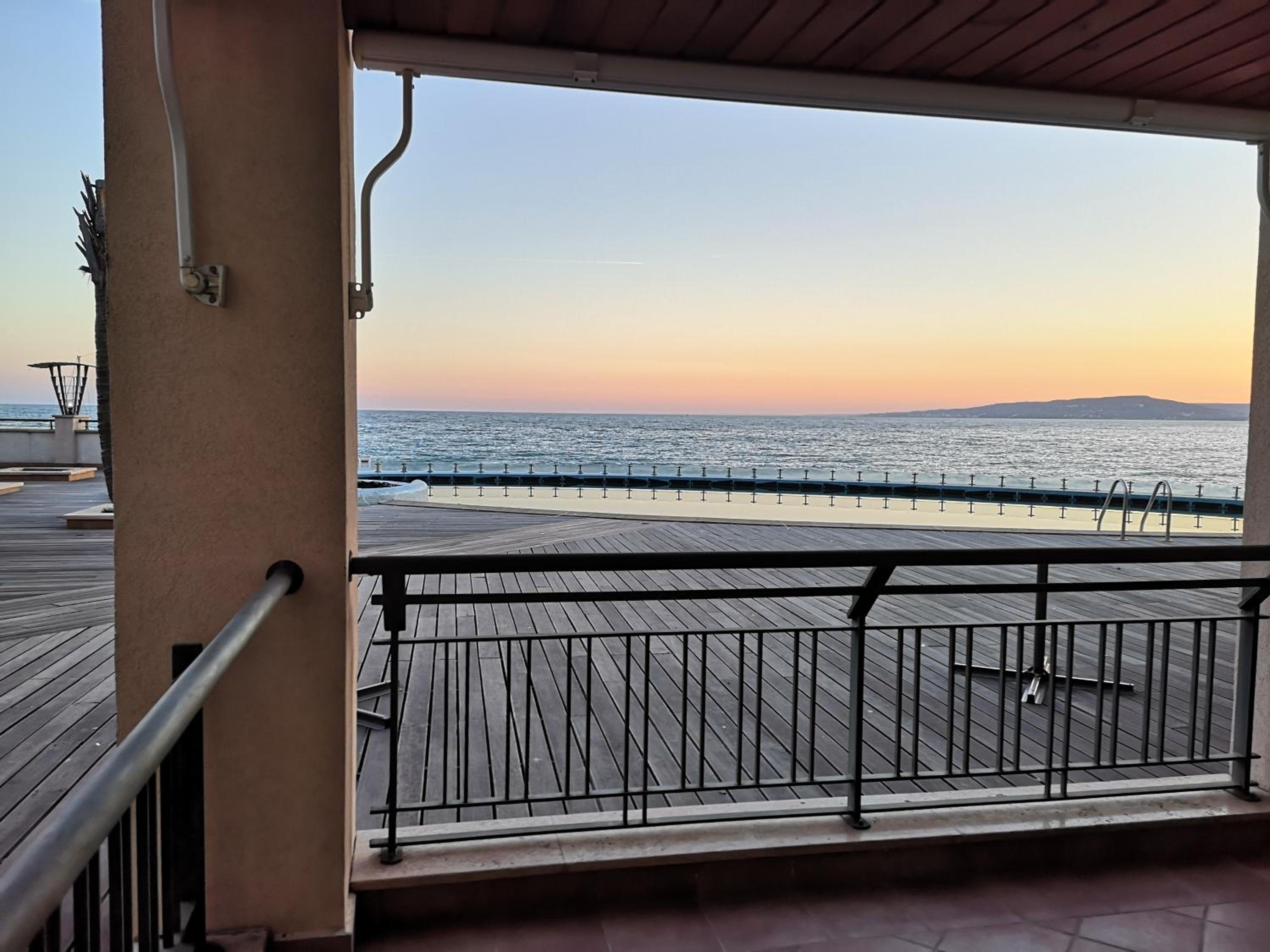 Studio with Sea View (2 Adults) photo 3