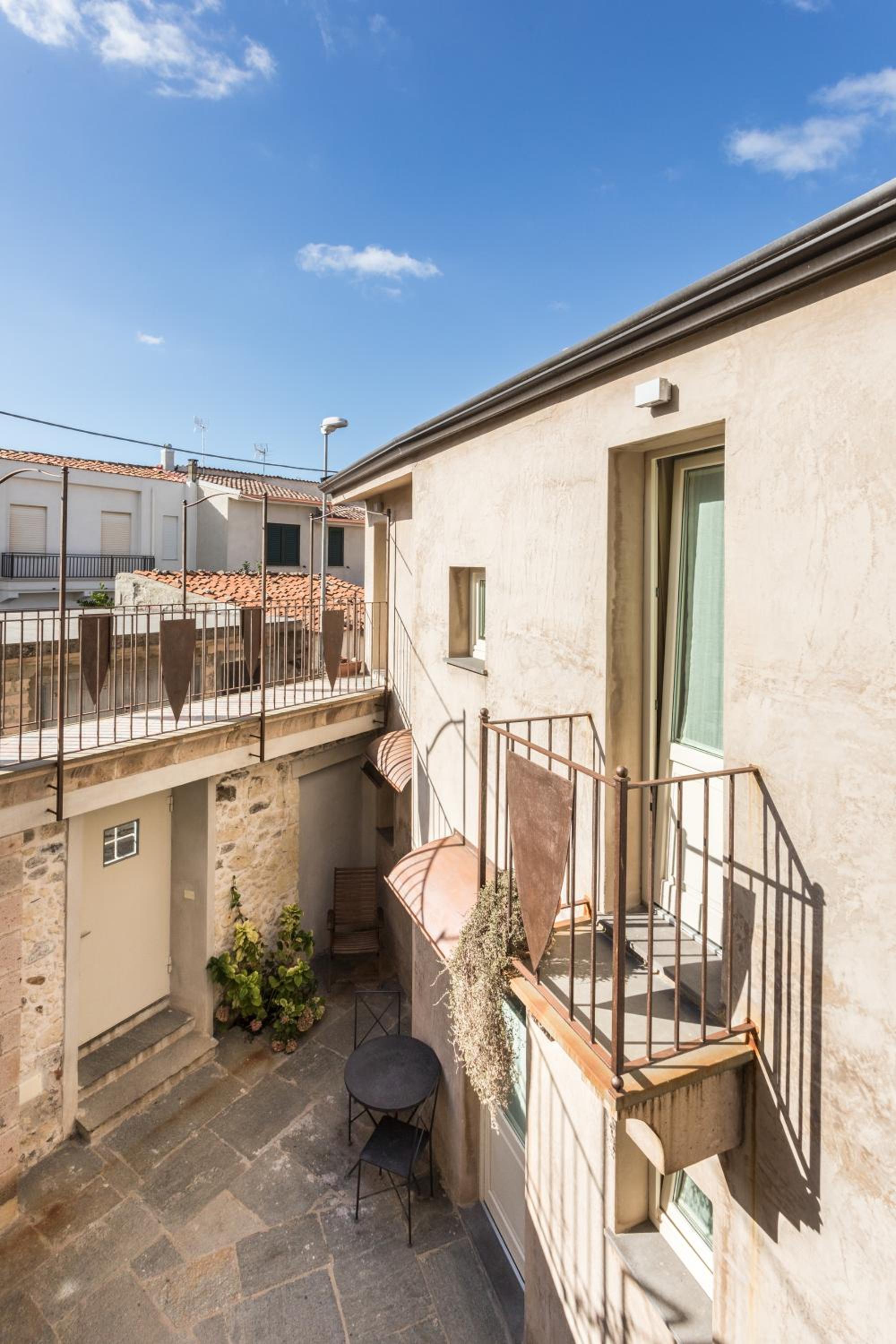 Quadruple Room with Balcony photo 2