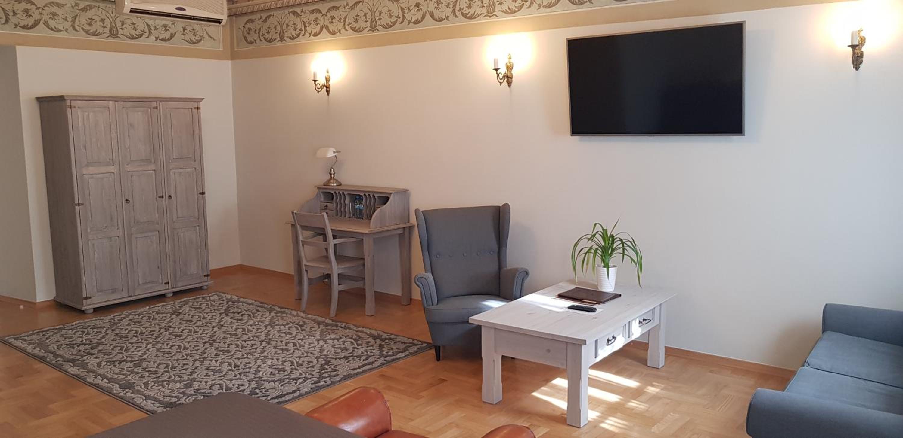 Apartment - Photo 4