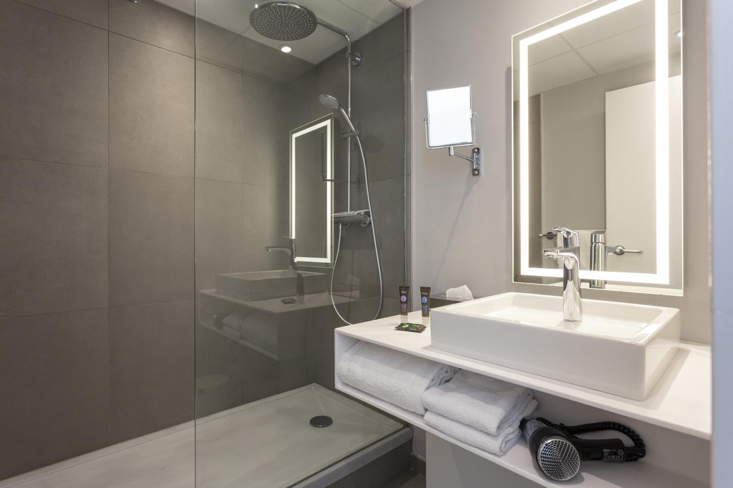 Superior Twin Room - Photo 2