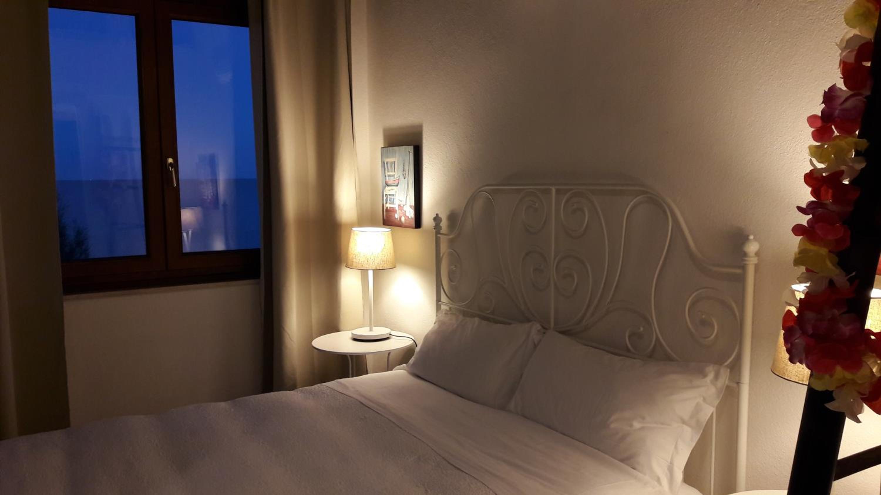Deluxe Double Room with Sea View - Photo 4
