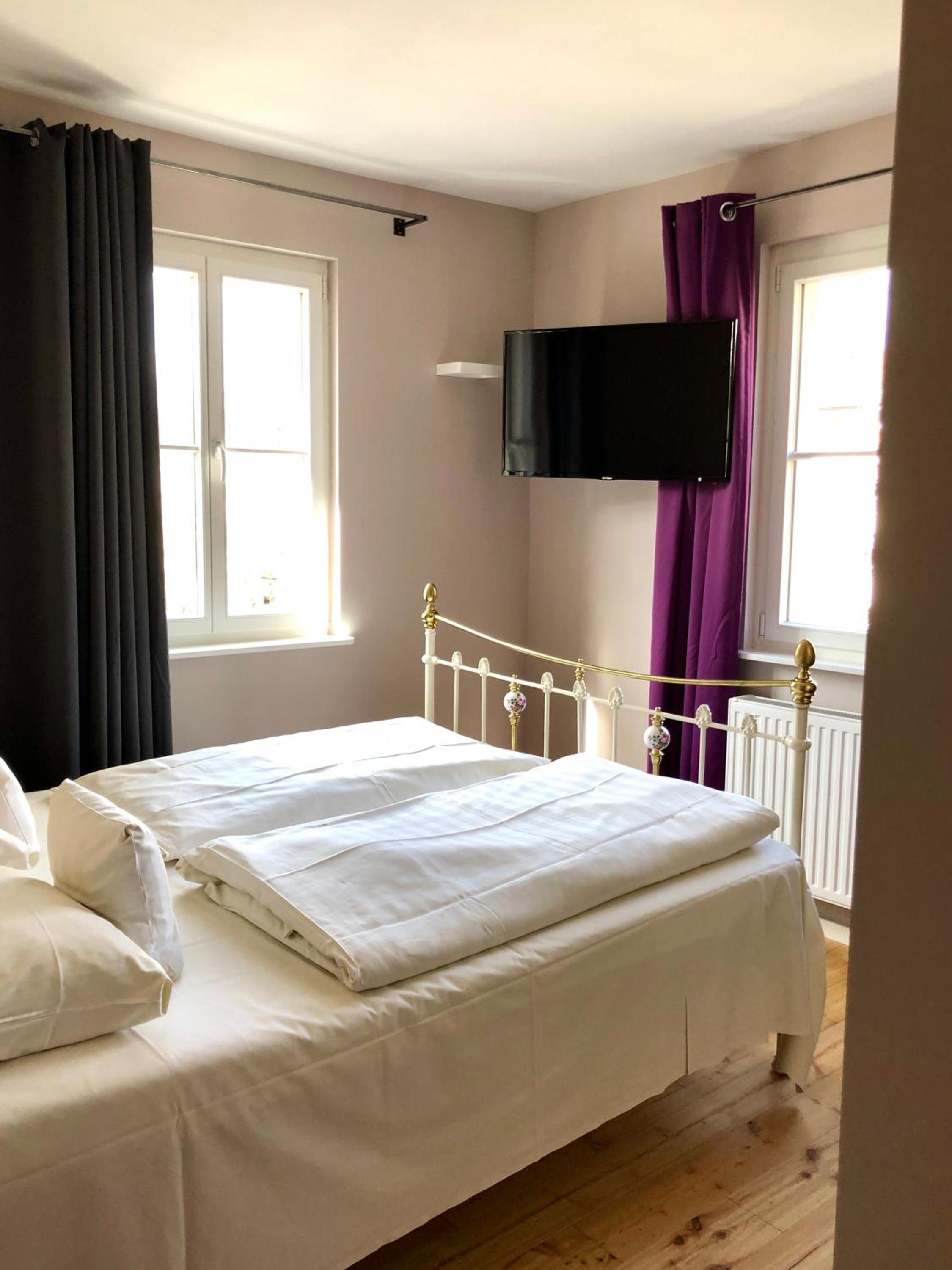 Classic Double Room - Photo 16