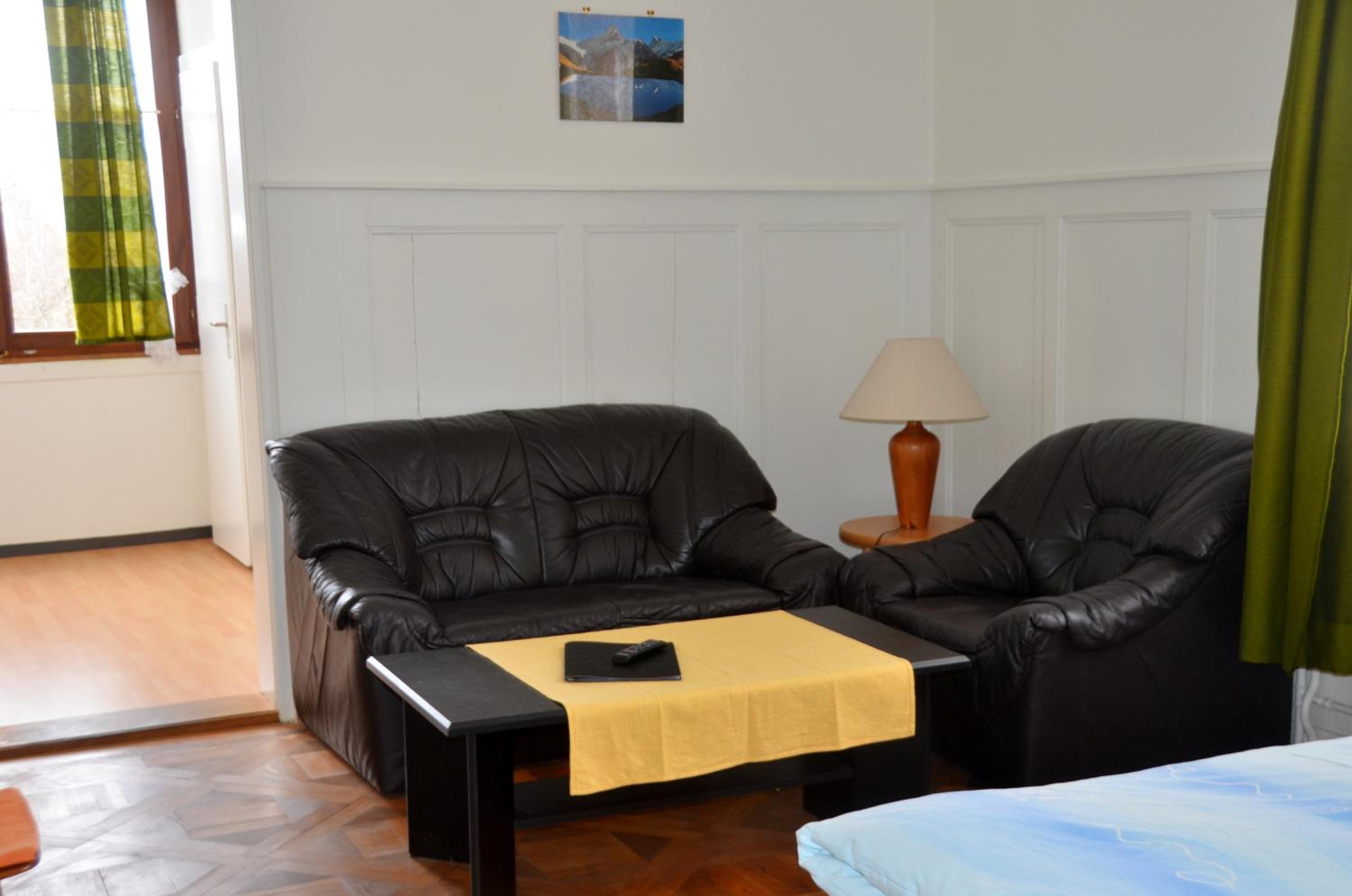 Family Room with Bath - Photo 4