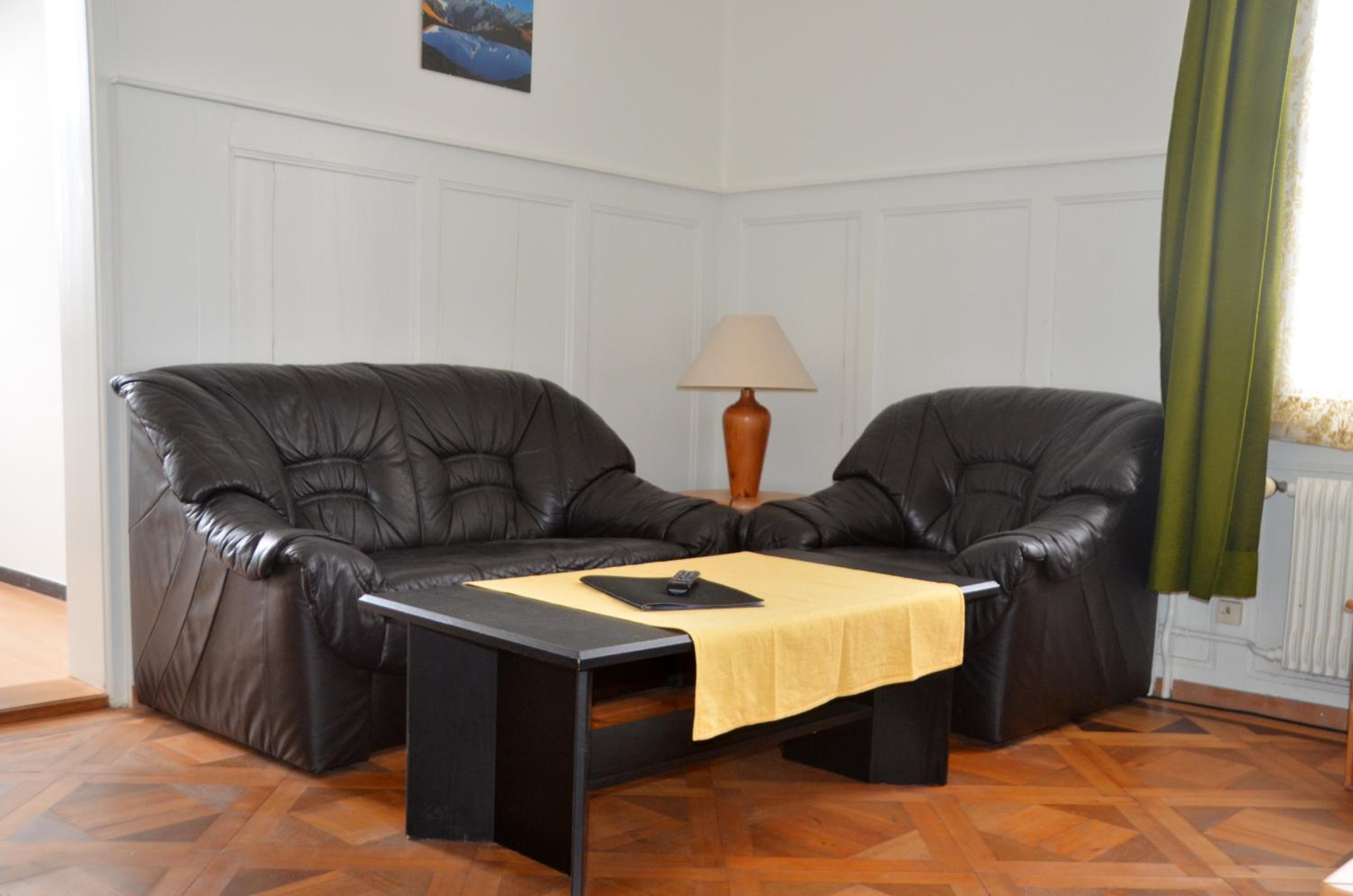 Family Room with Bath - Photo 8