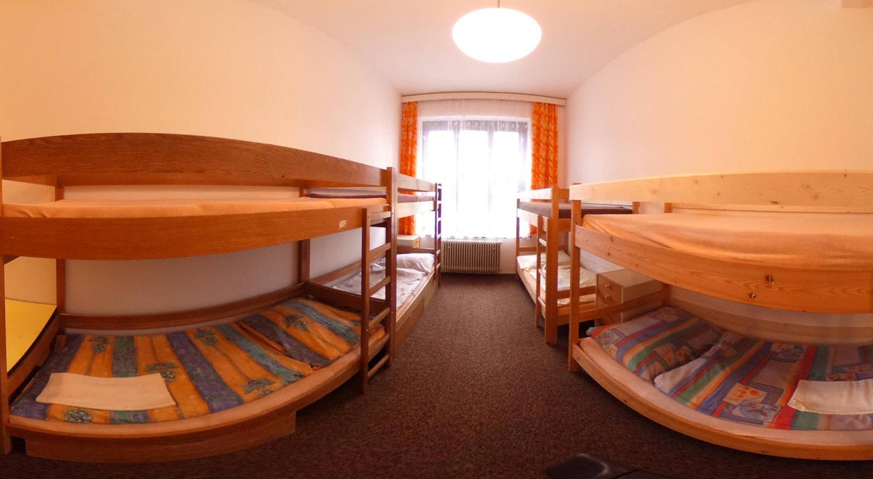 Single Bed in 8-Bed Dormitory Room photo 1