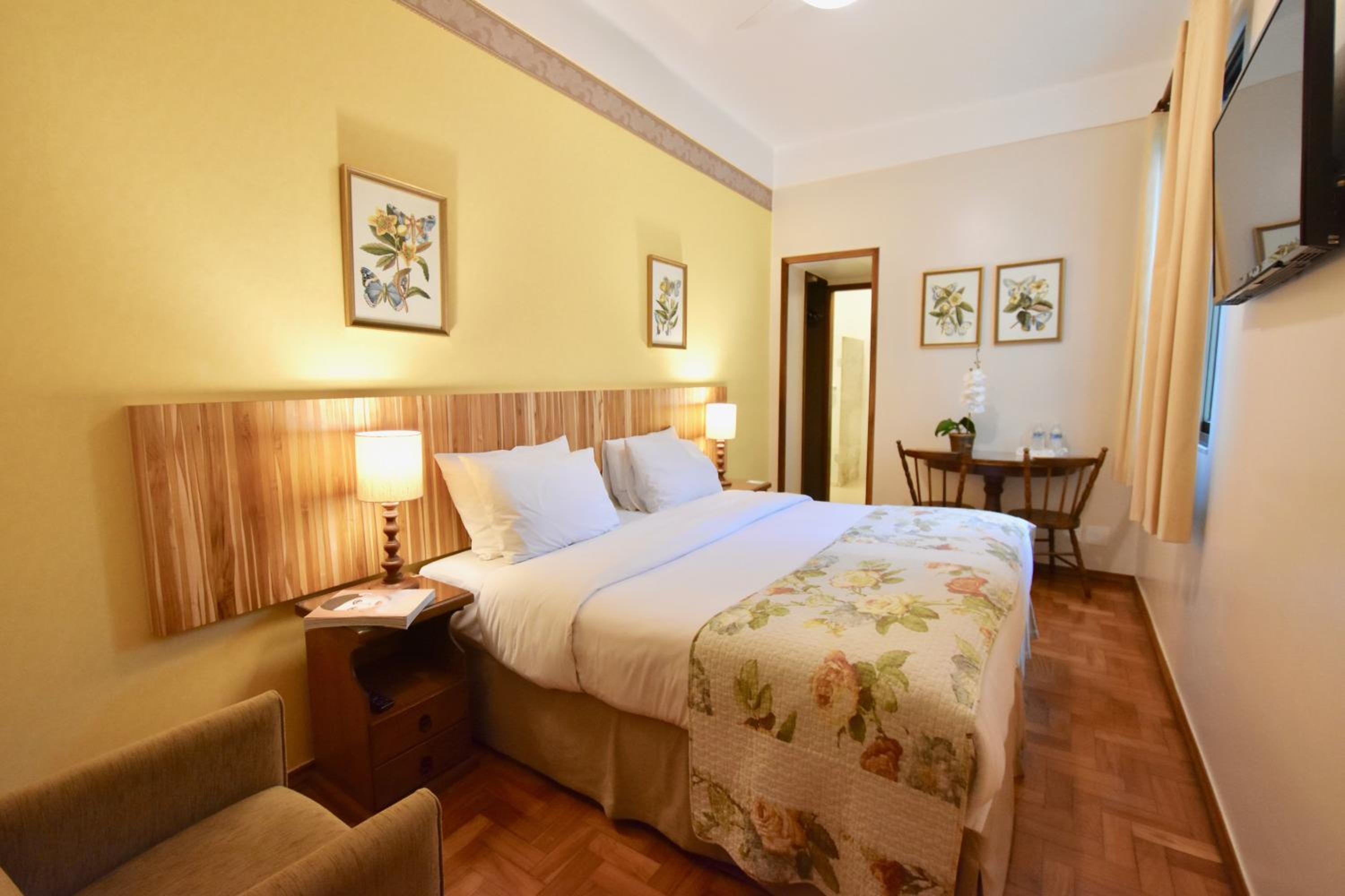 Quarto Econômico Sem Vista