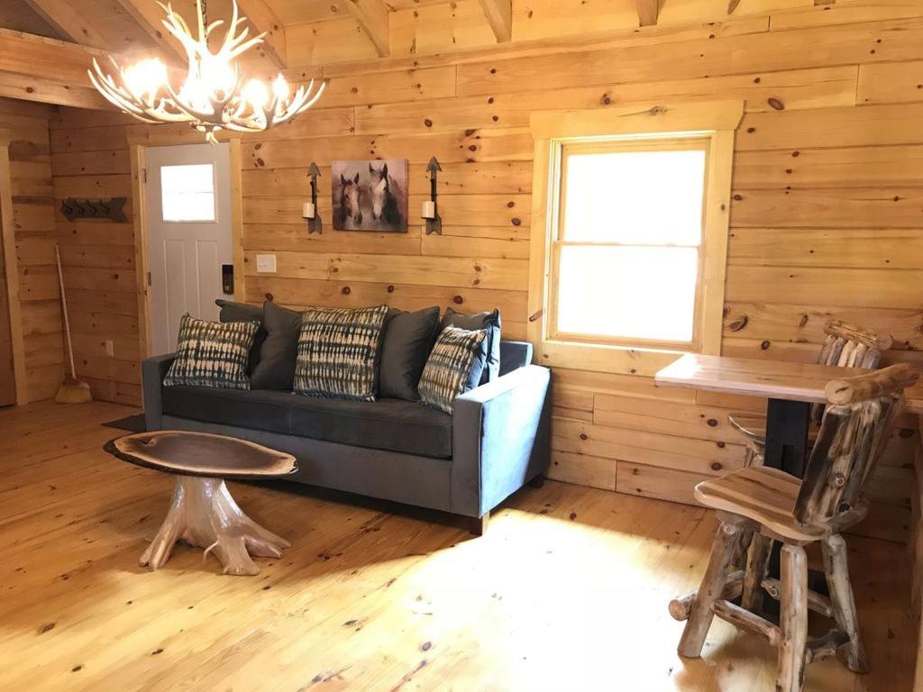 One-Bedroom House photo 1