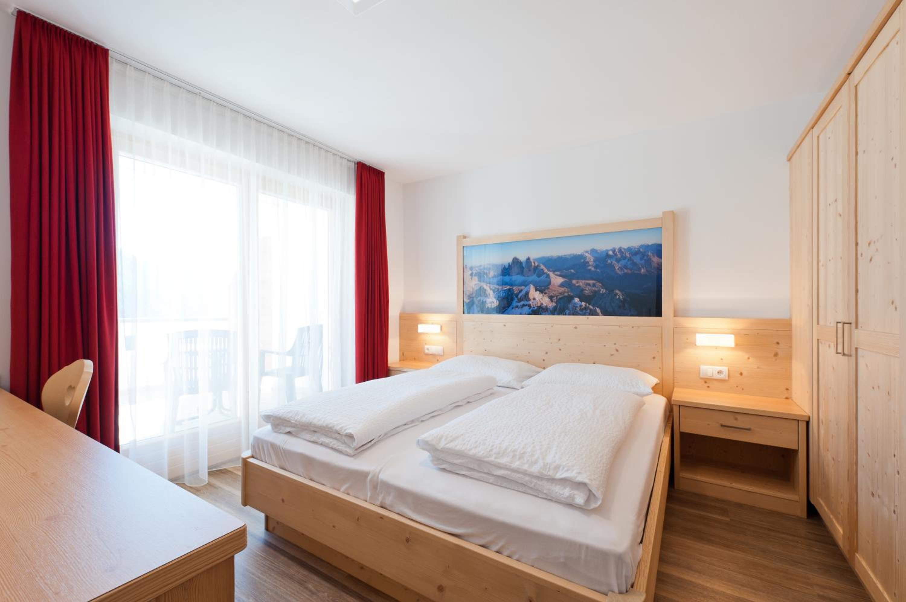 Superior One-Bedroom Apartment - Photo 10