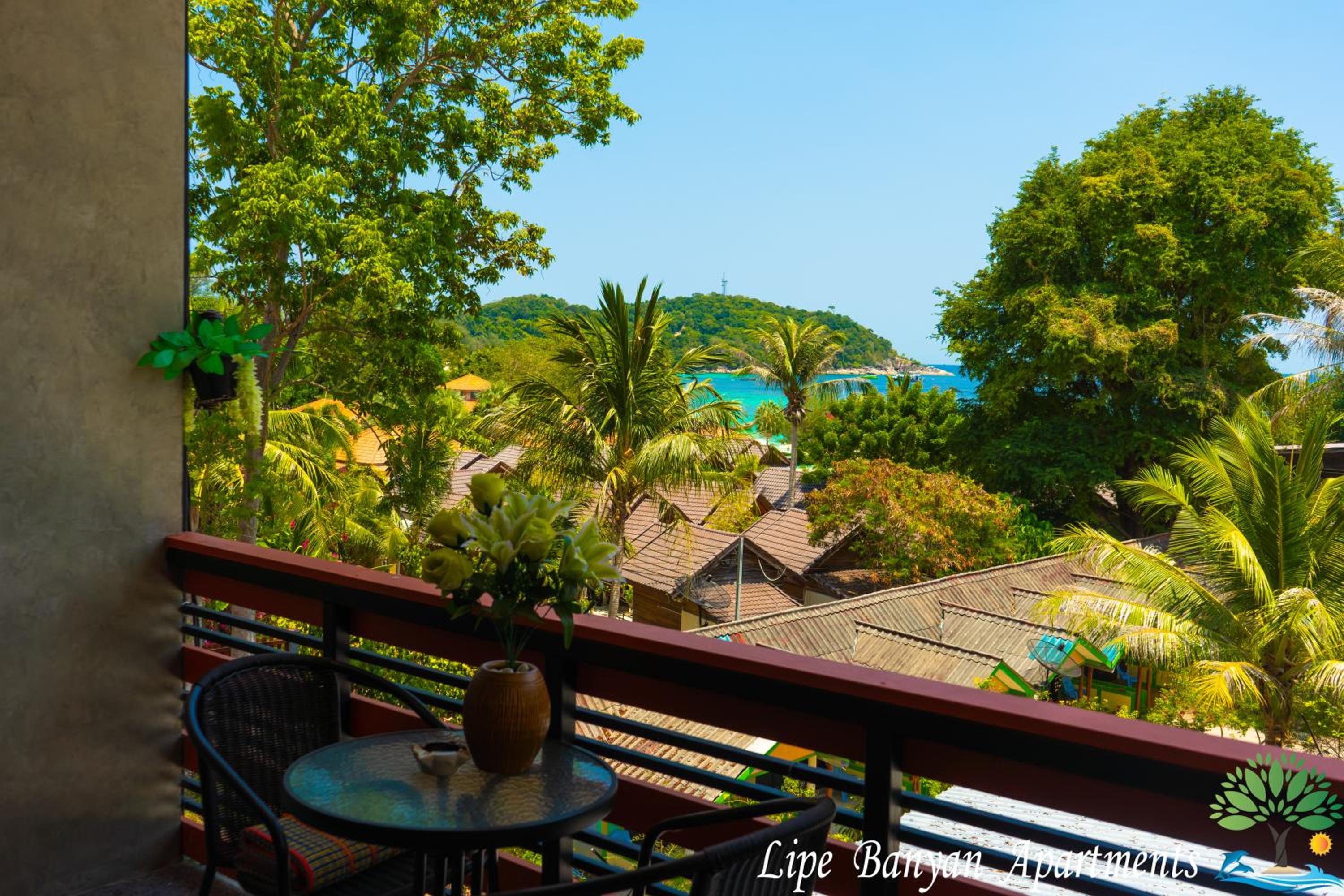 Studio with Balcony and Sea View - Photo 12
