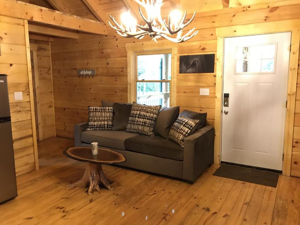 One-Bedroom House photo 1