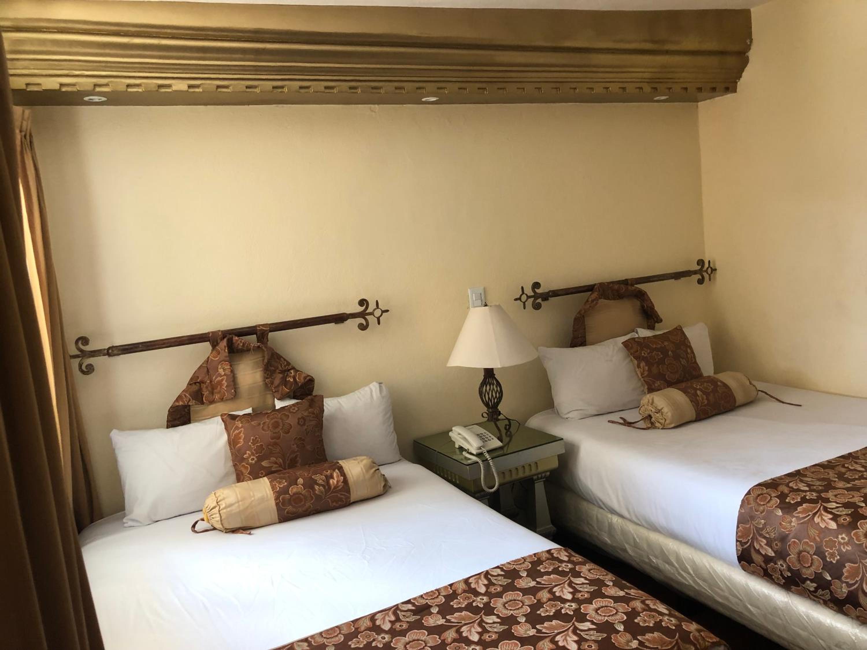 Double Room with Two Double Beds photo 3