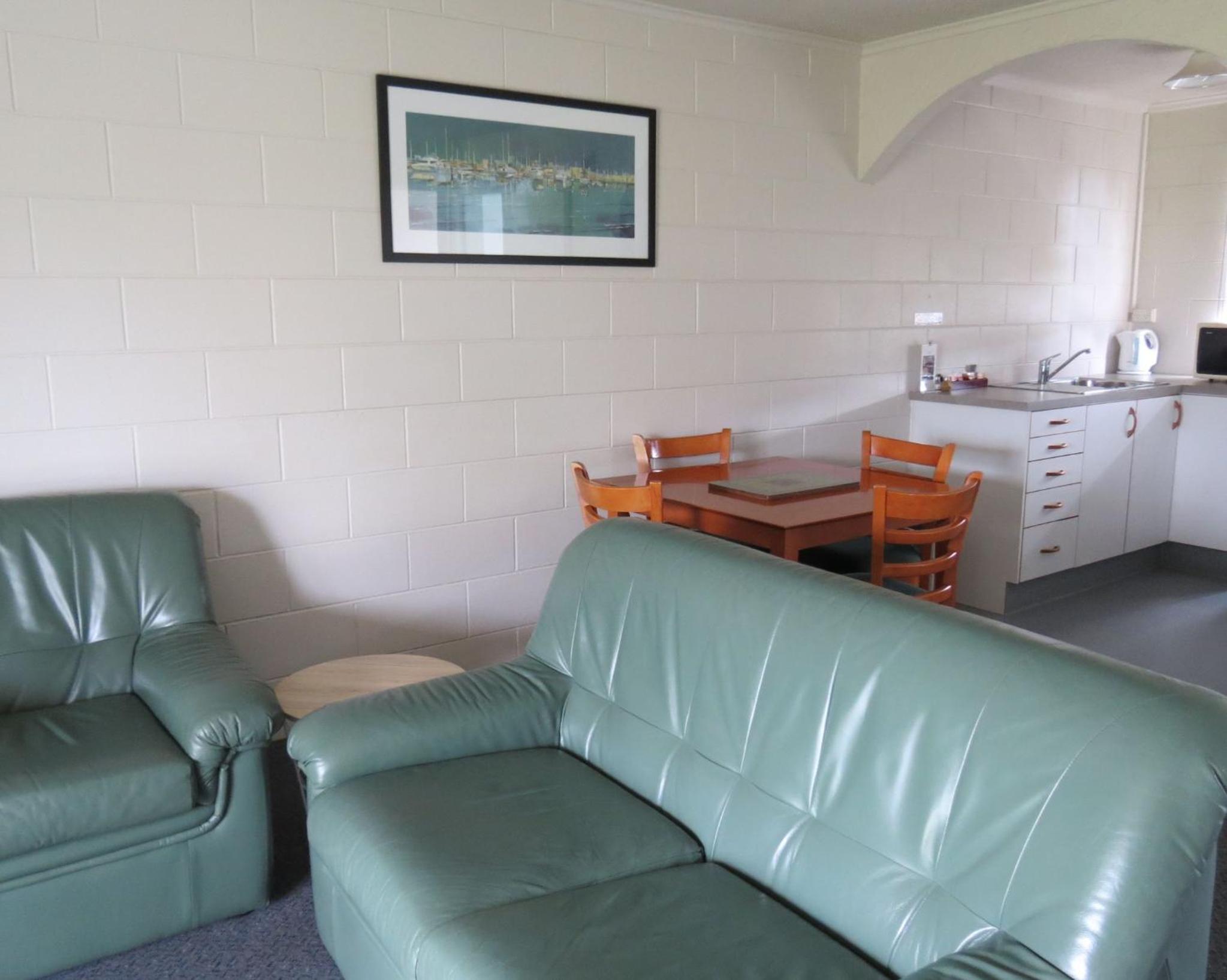 Two-Bedroom Suite photo 2