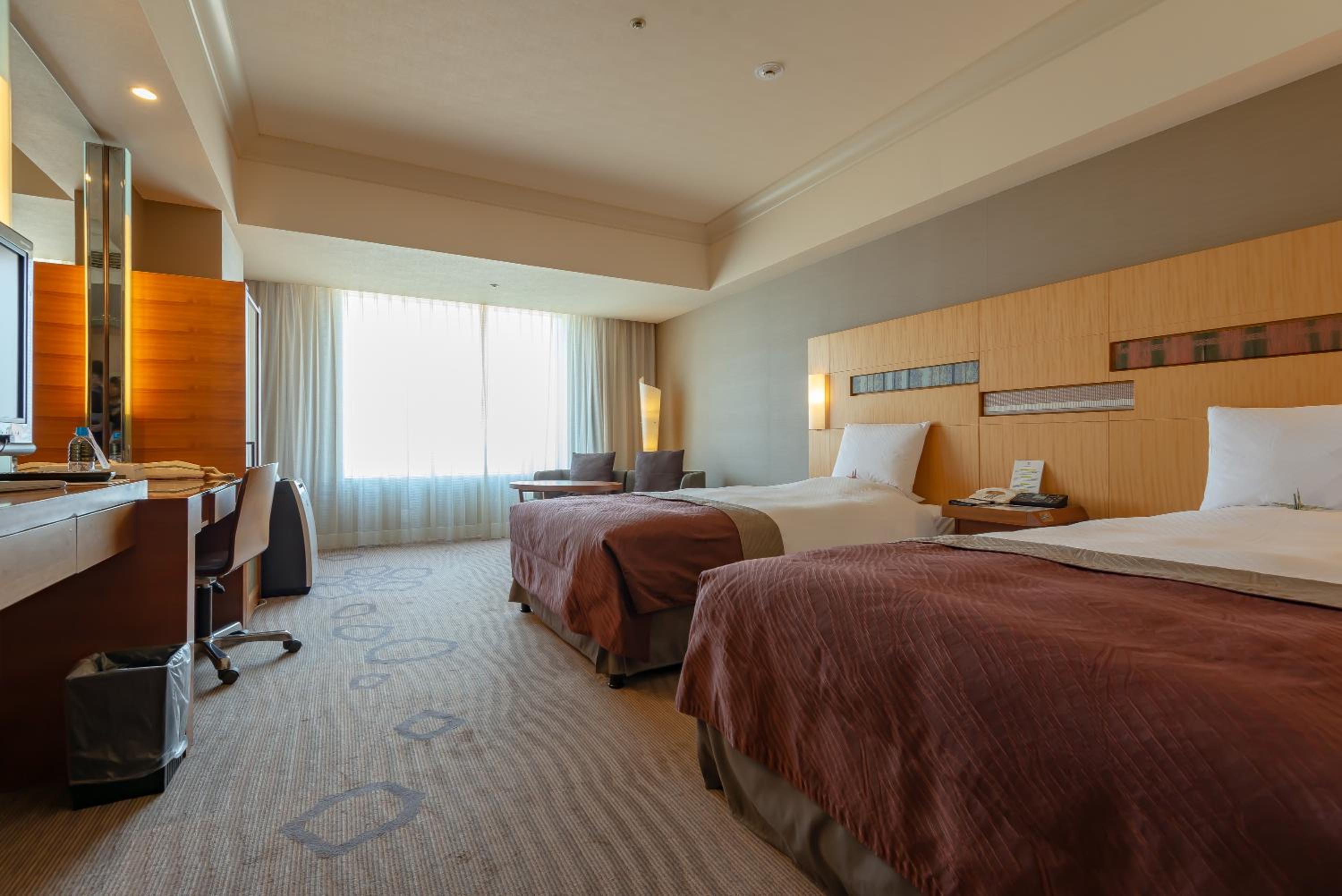 Large Twin Room - Non-Smoking - Photo 1