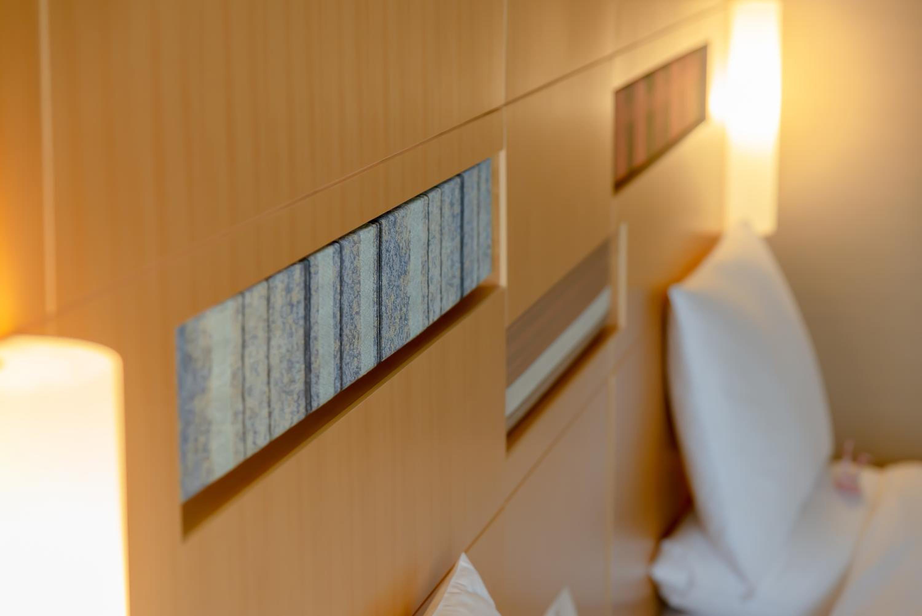 Large Twin Room - Non-Smoking - Photo 7