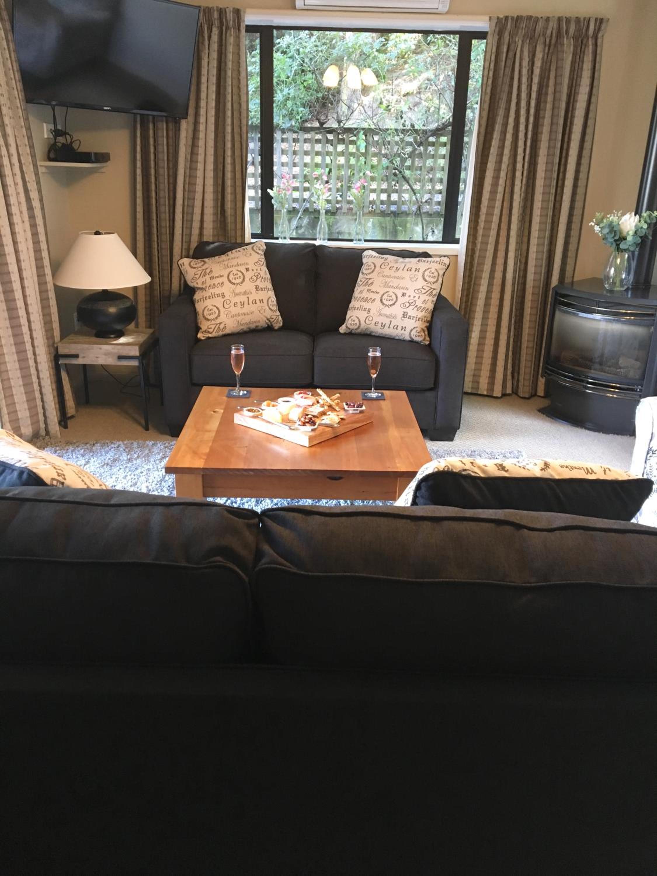 Two-Bedroom House - Photo 1