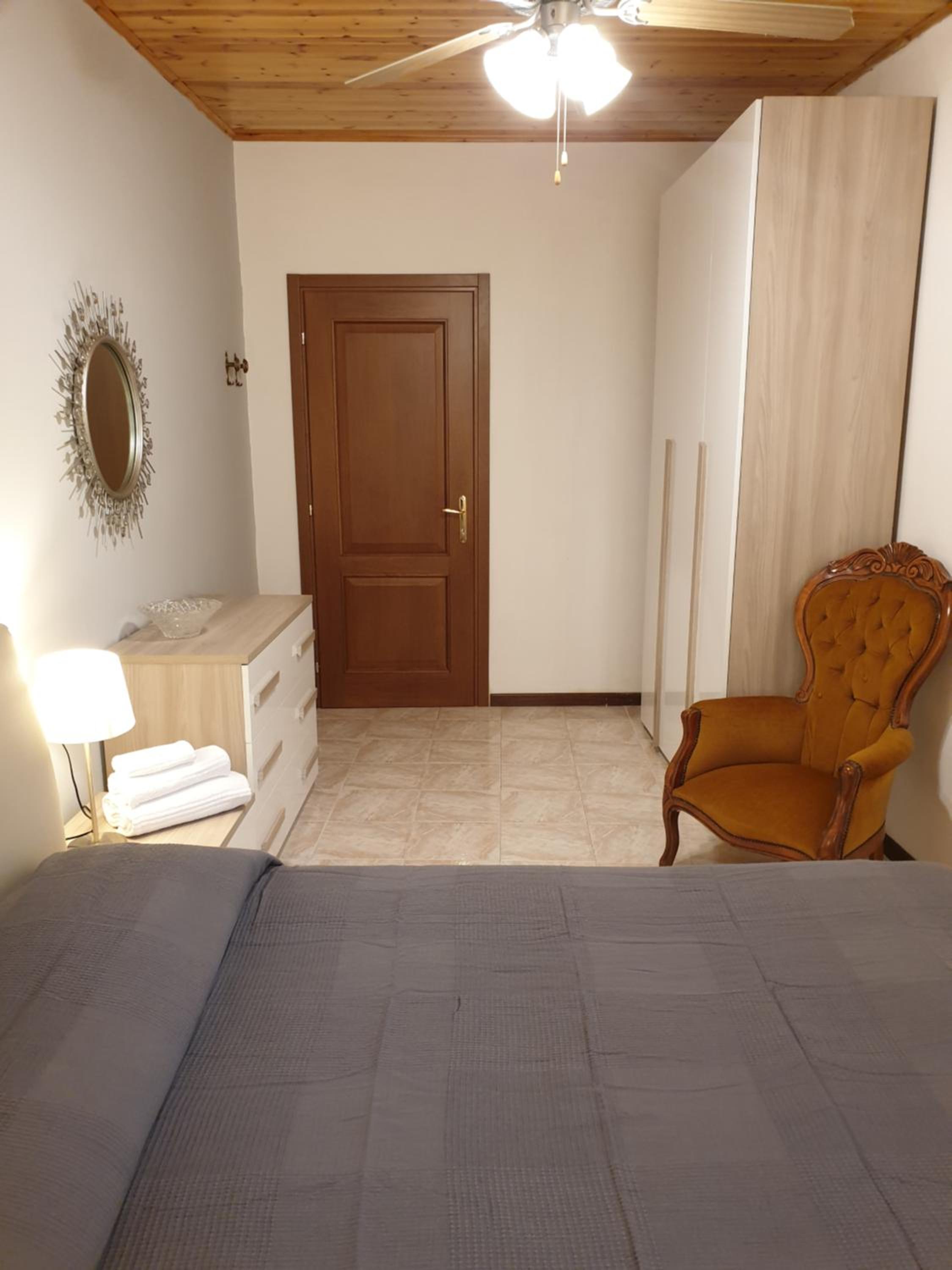 Two-Bedroom Apartment with Terrace - Split Level - Photo 20