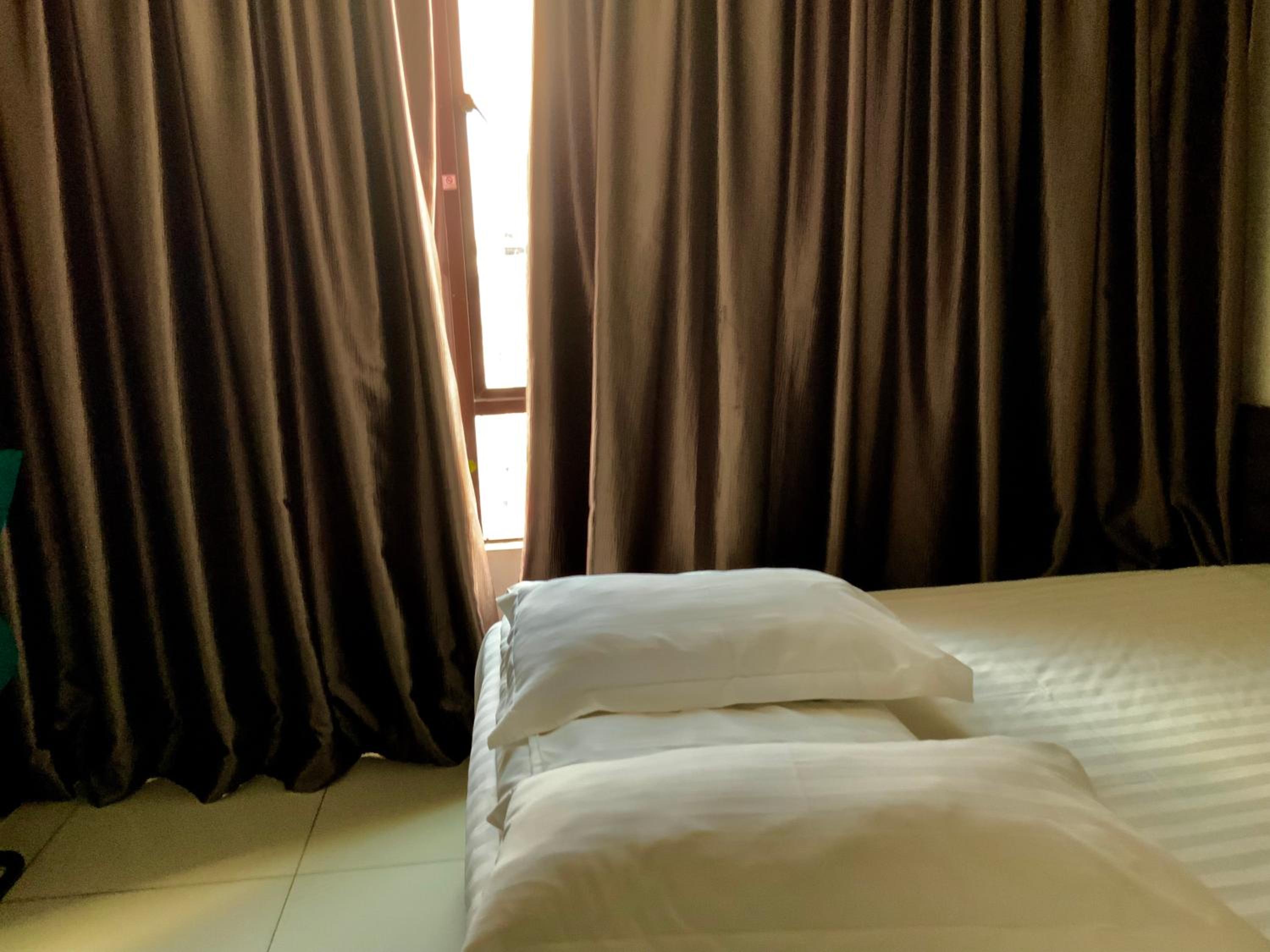 Deluxe Double Room with Window photo 3
